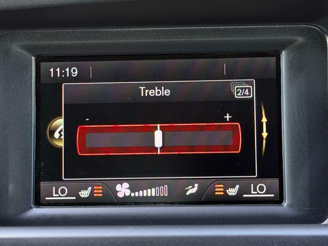 Volvo V40 view 43