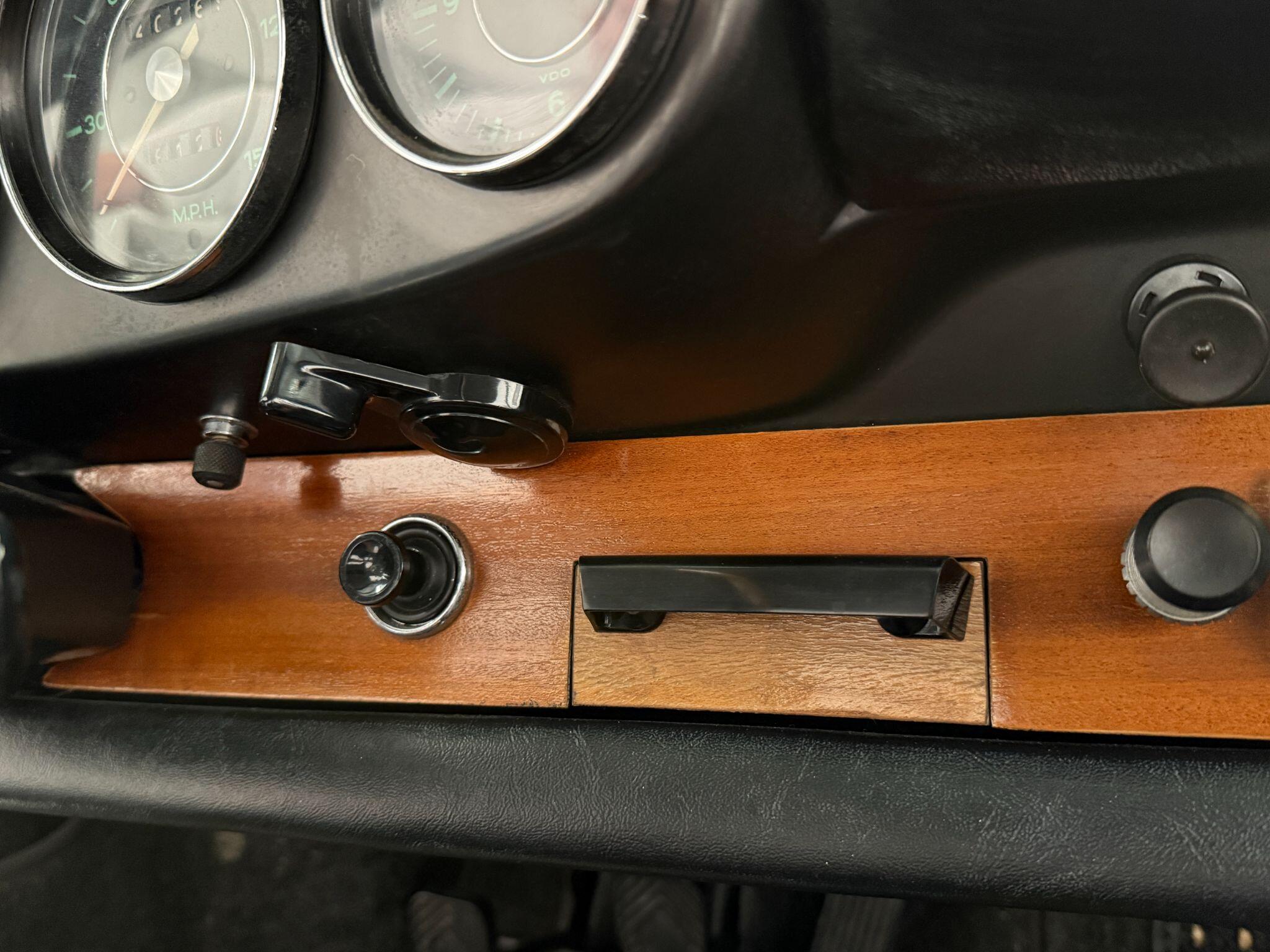 Porsche 911 view 19