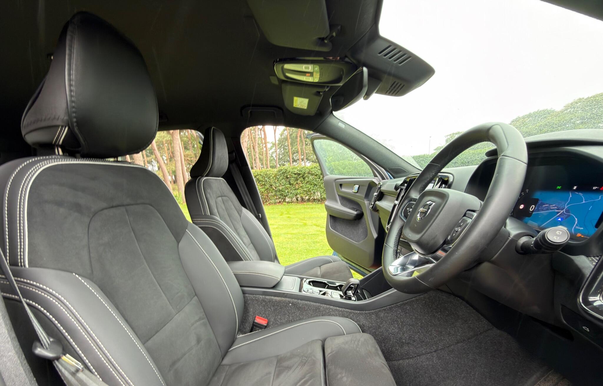 Volvo XC40 view 17