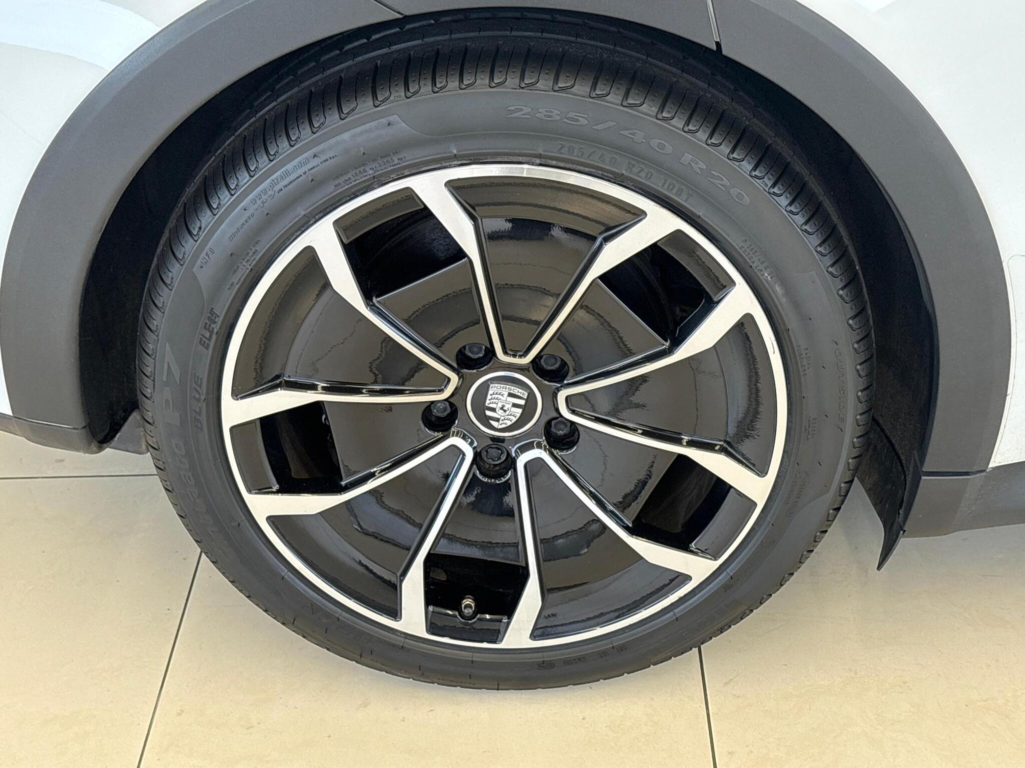 Porsche Taycan view 26