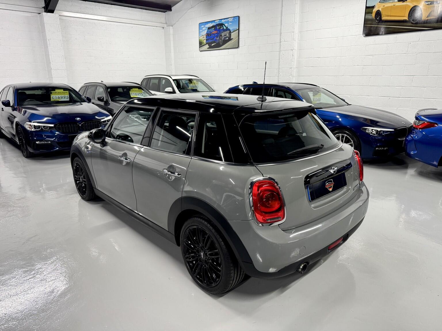 Mini Cooper view 20