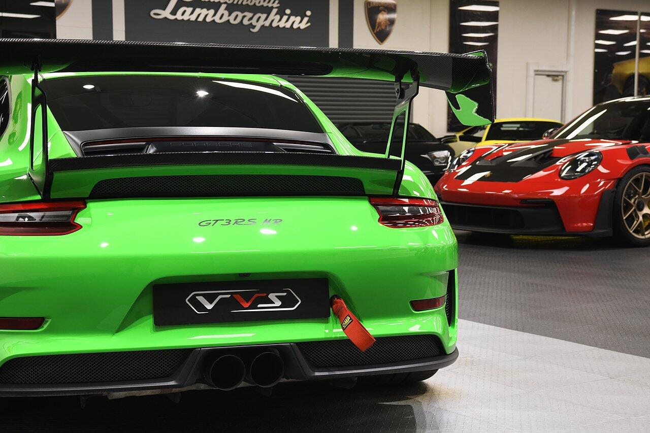 Porsche 911 view 44