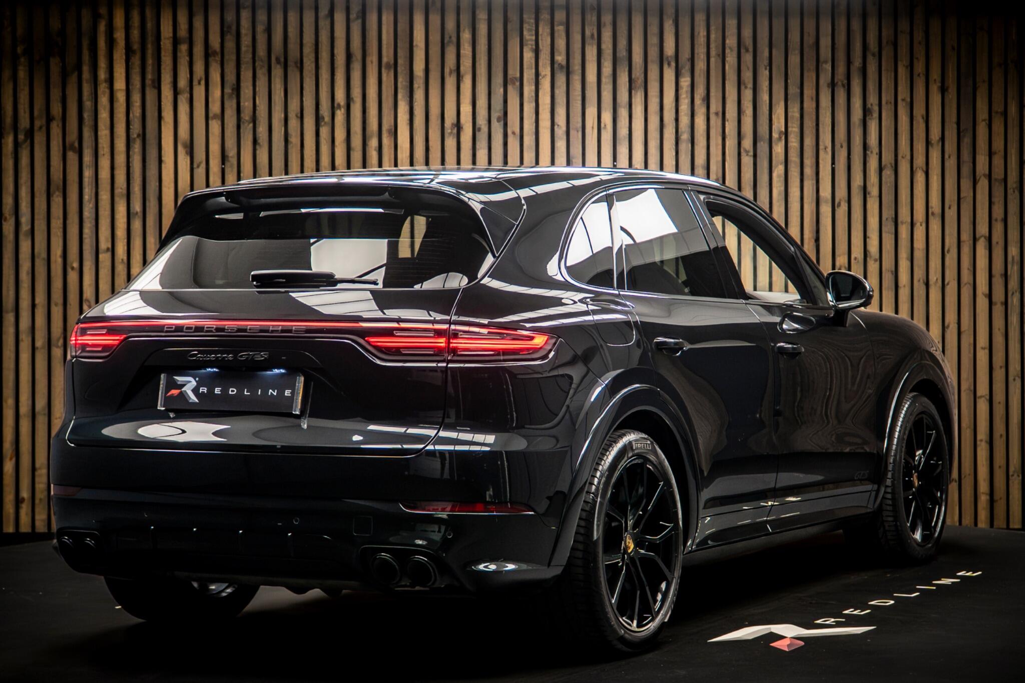 Porsche Cayenne view 4