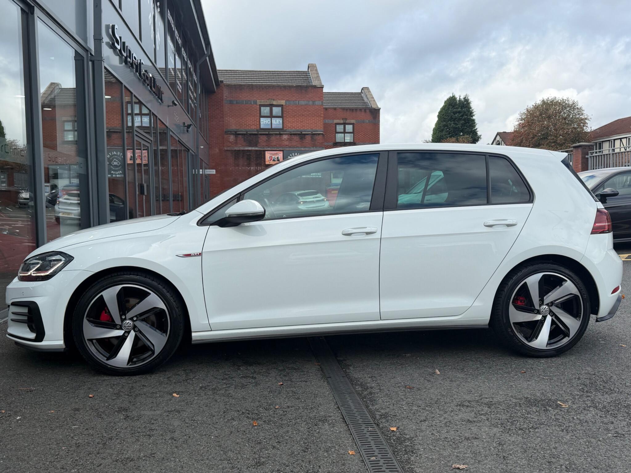 Volkswagen Golf view 10