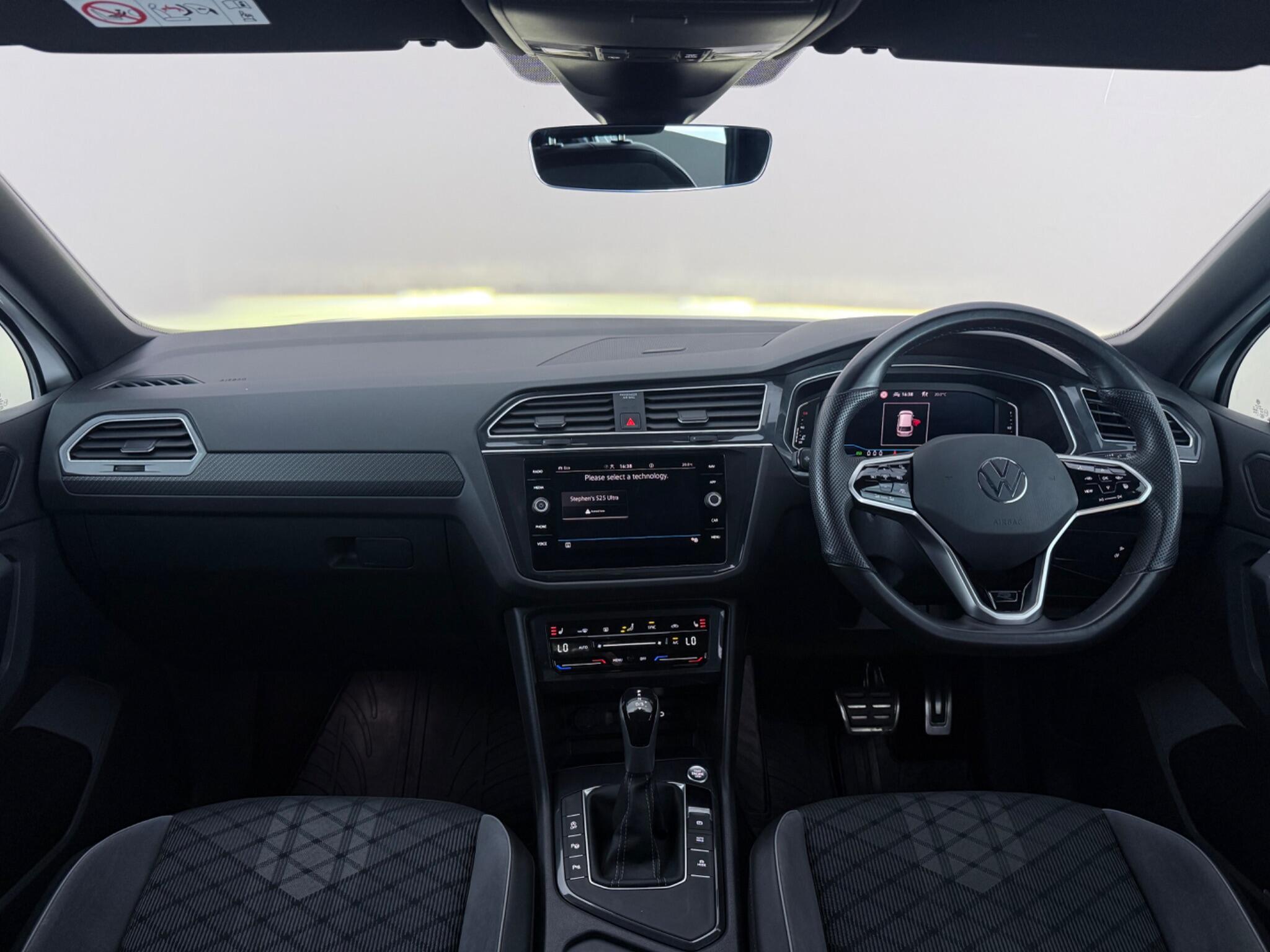 Volkswagen Tiguan view 14