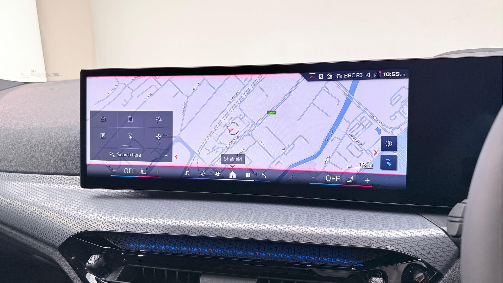 BMW I4 view 23