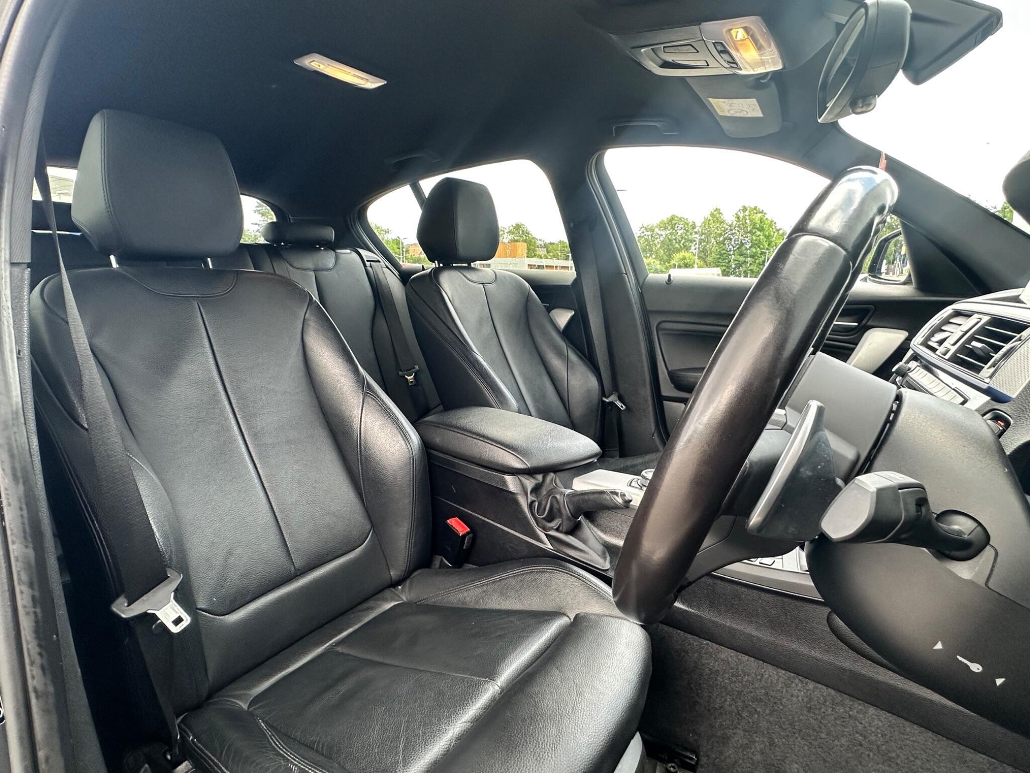 BMW 1 Series view 24