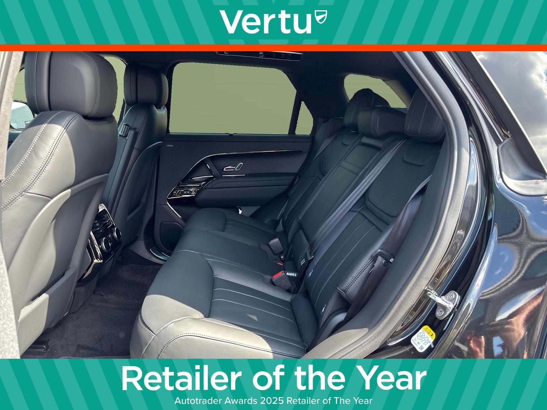 Land Rover Range Rover Sport view 4