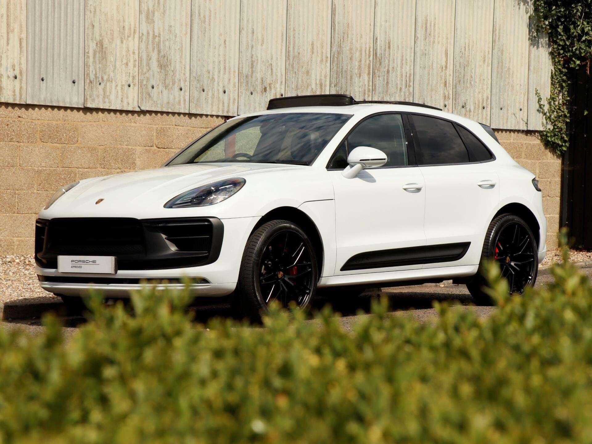 Porsche Macan view 37