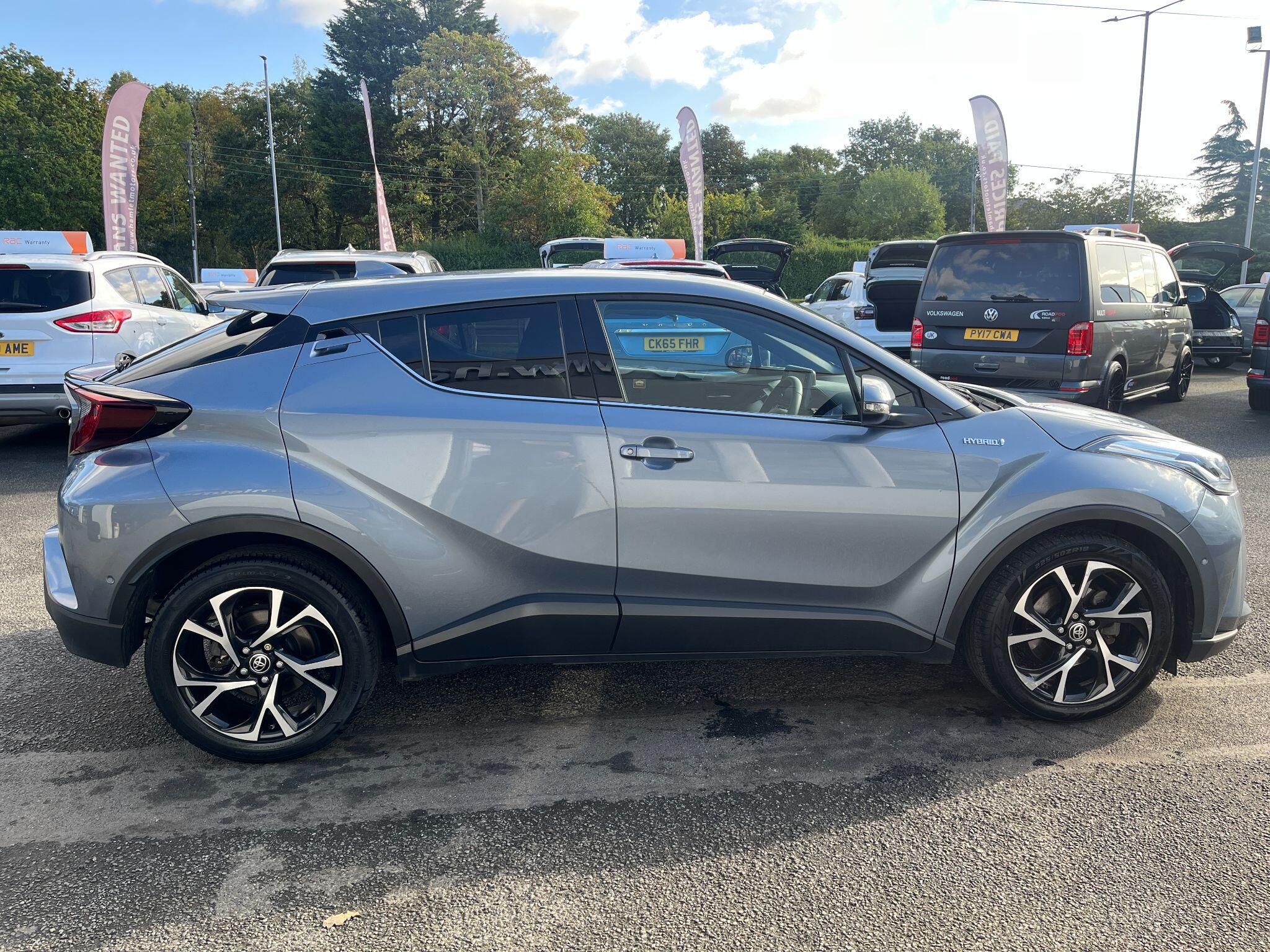 Toyota C-HR view 7