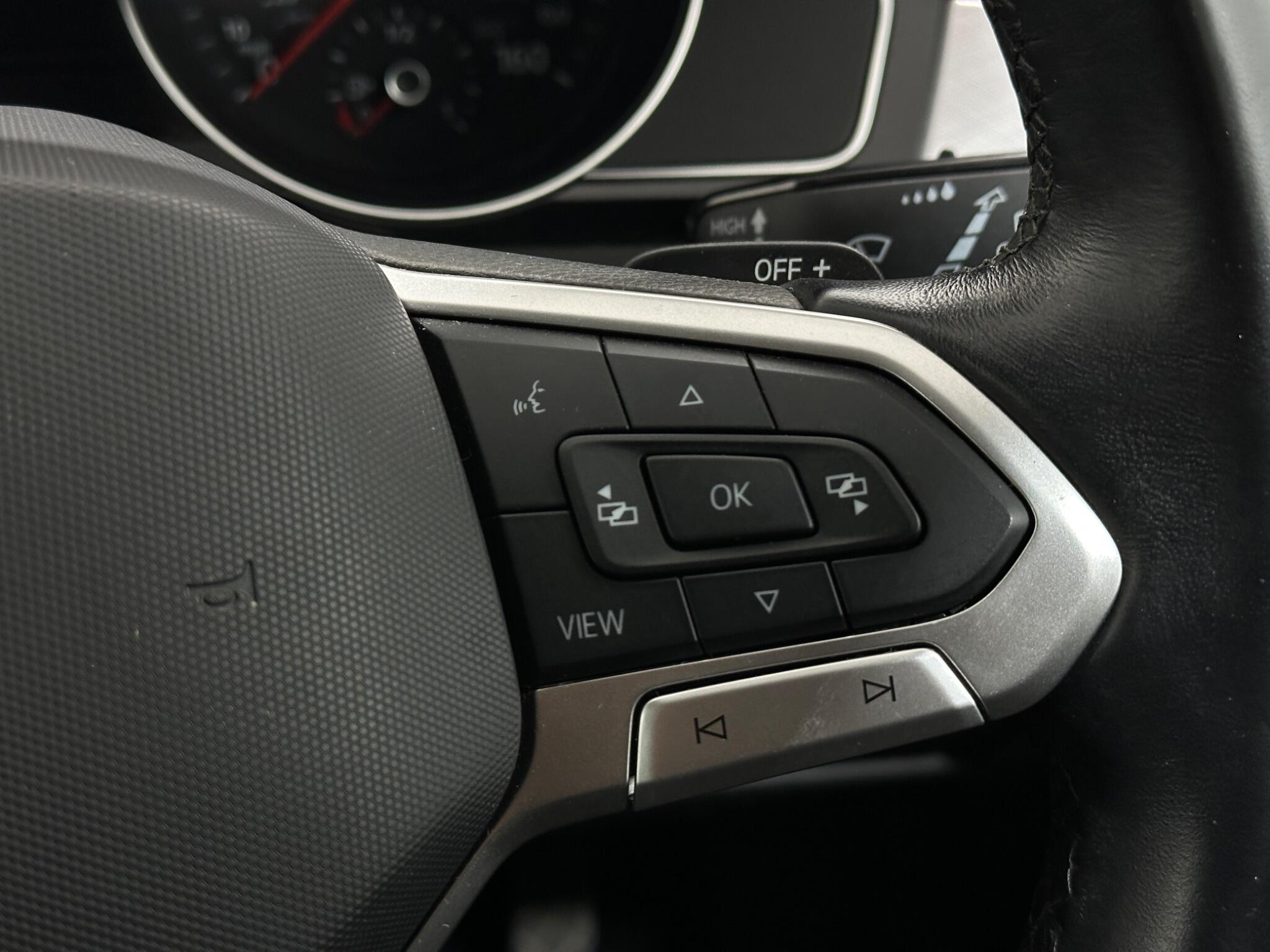 Volkswagen Passat view 16