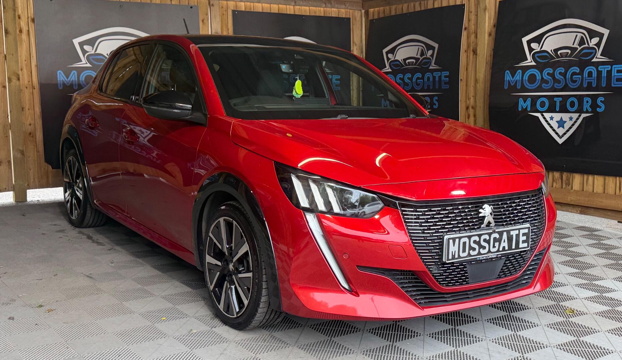 Peugeot 208 view 5
