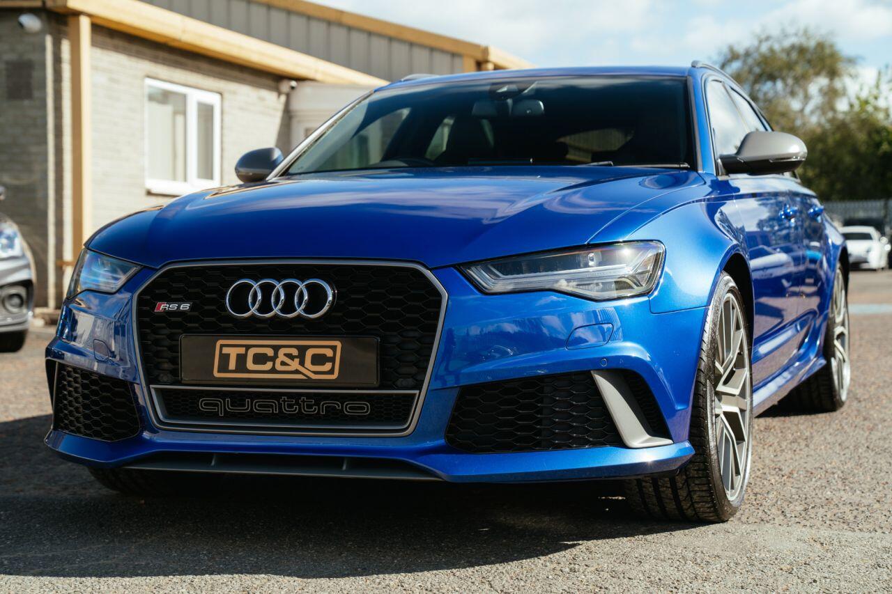 Audi RS6 view 7