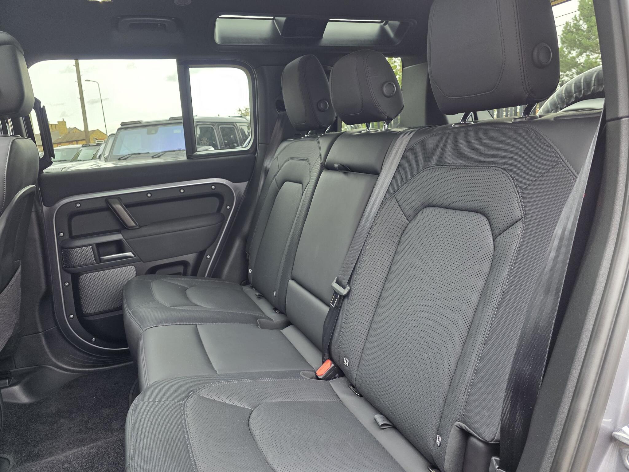 Land Rover Defender view 16