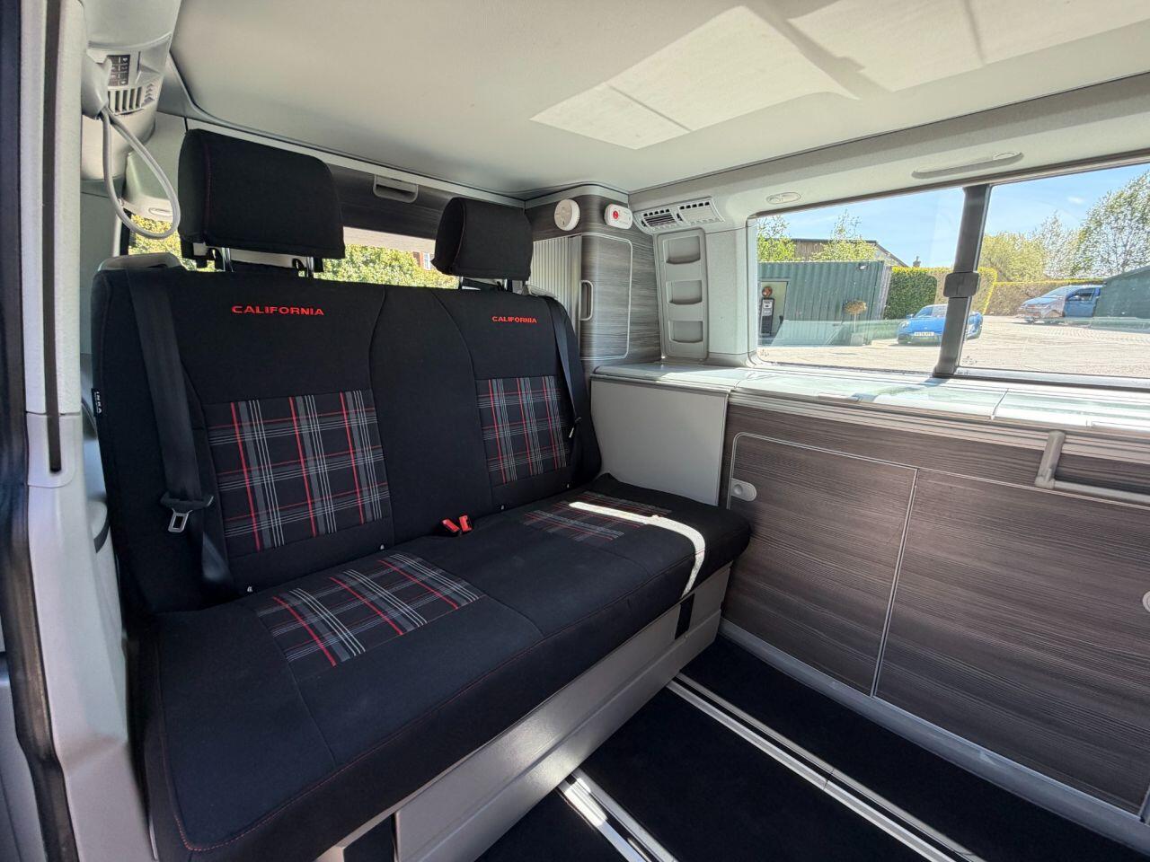 Volkswagen California view 3