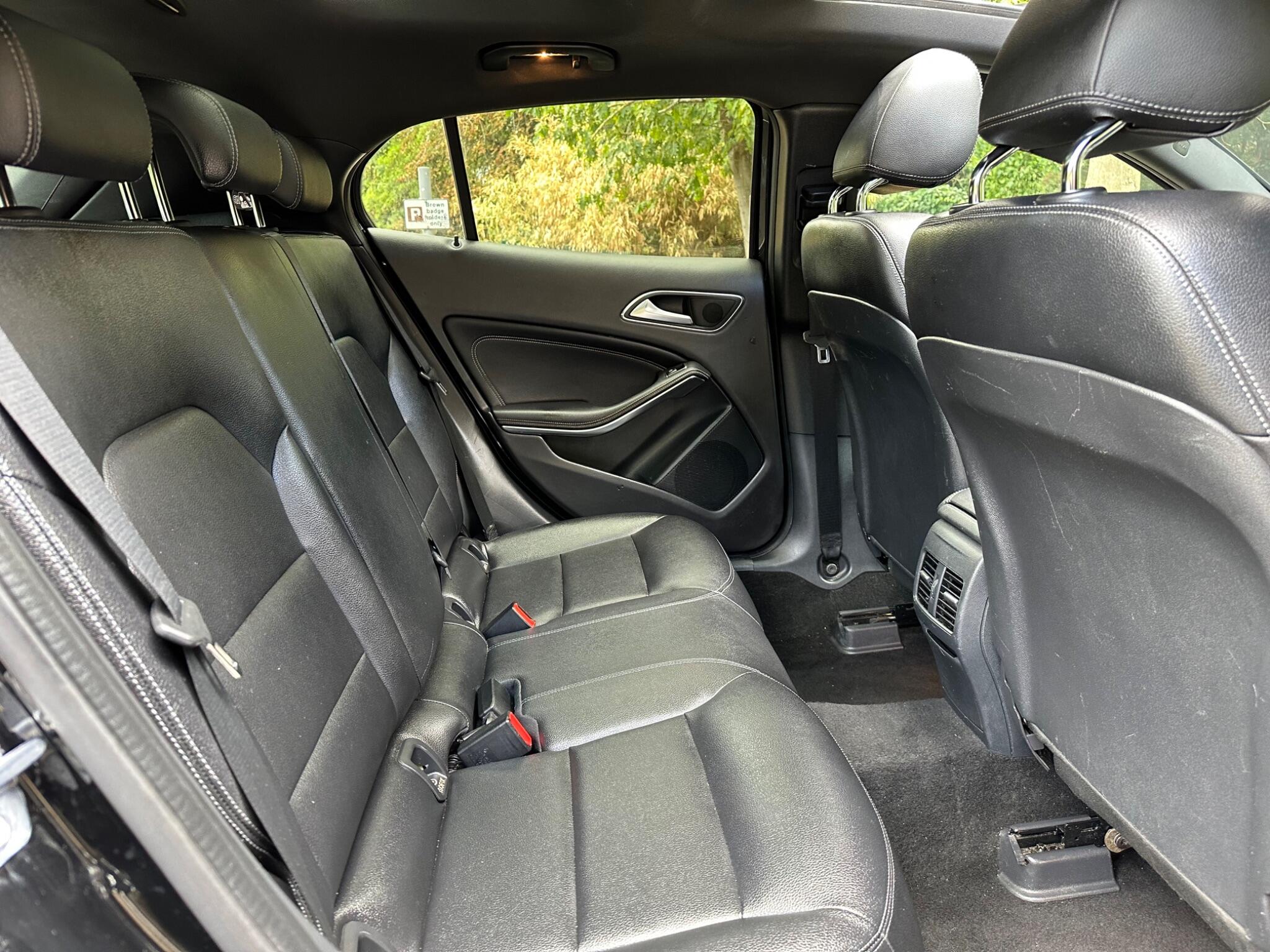 Mercedes-Benz Gla view 17