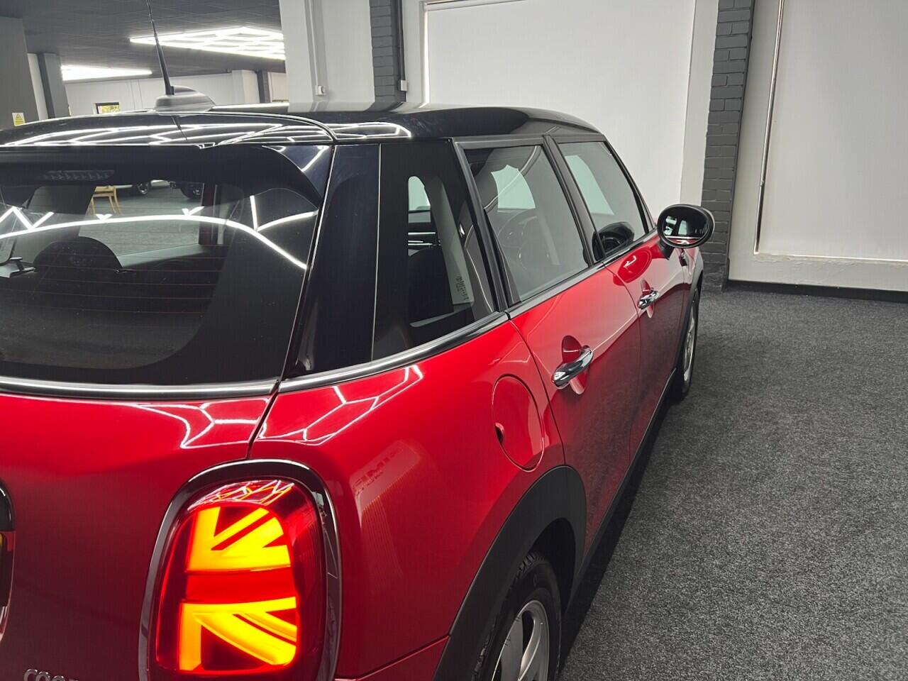 Mini Hatch view 12