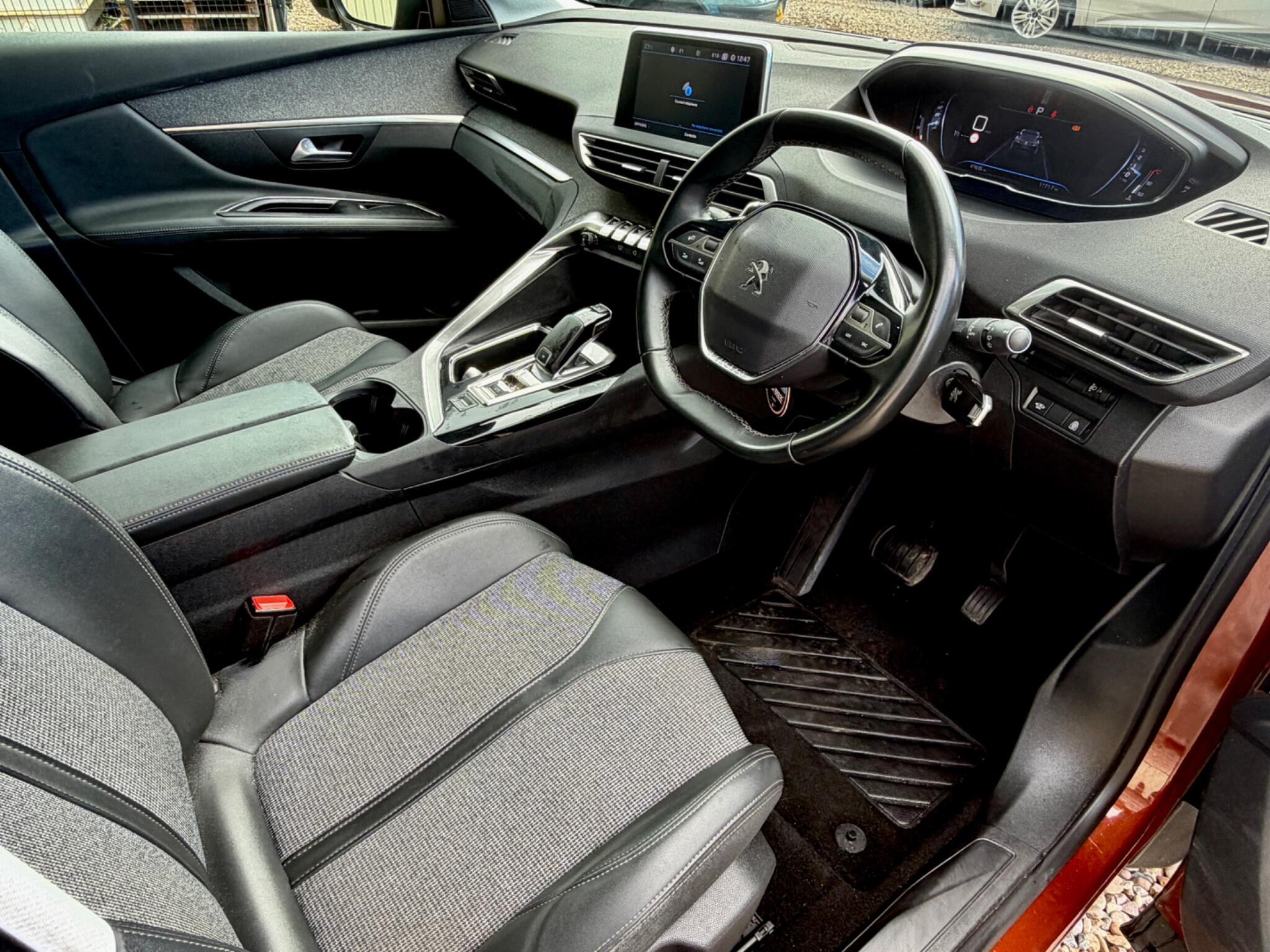 Peugeot 3008 view 18