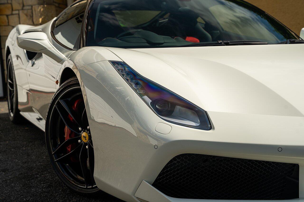 Ferrari 488 view 24