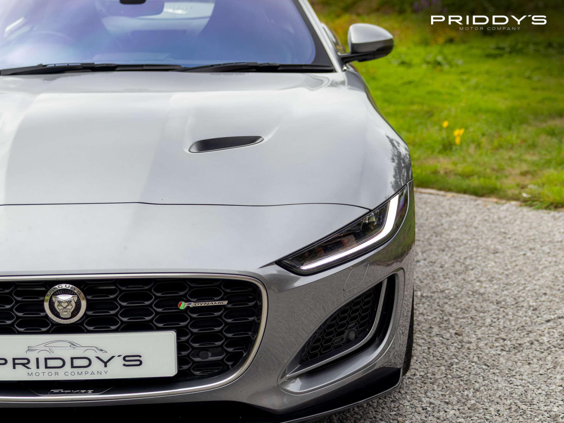 Jaguar F-Type view 8