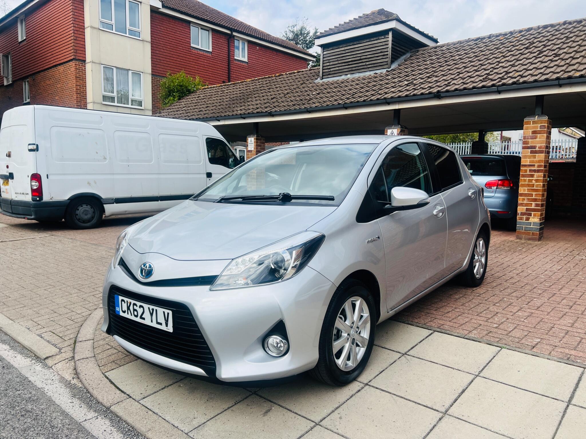 Toyota Yaris view 14
