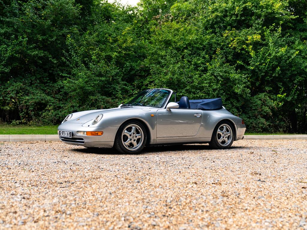 Porsche 911 view 7