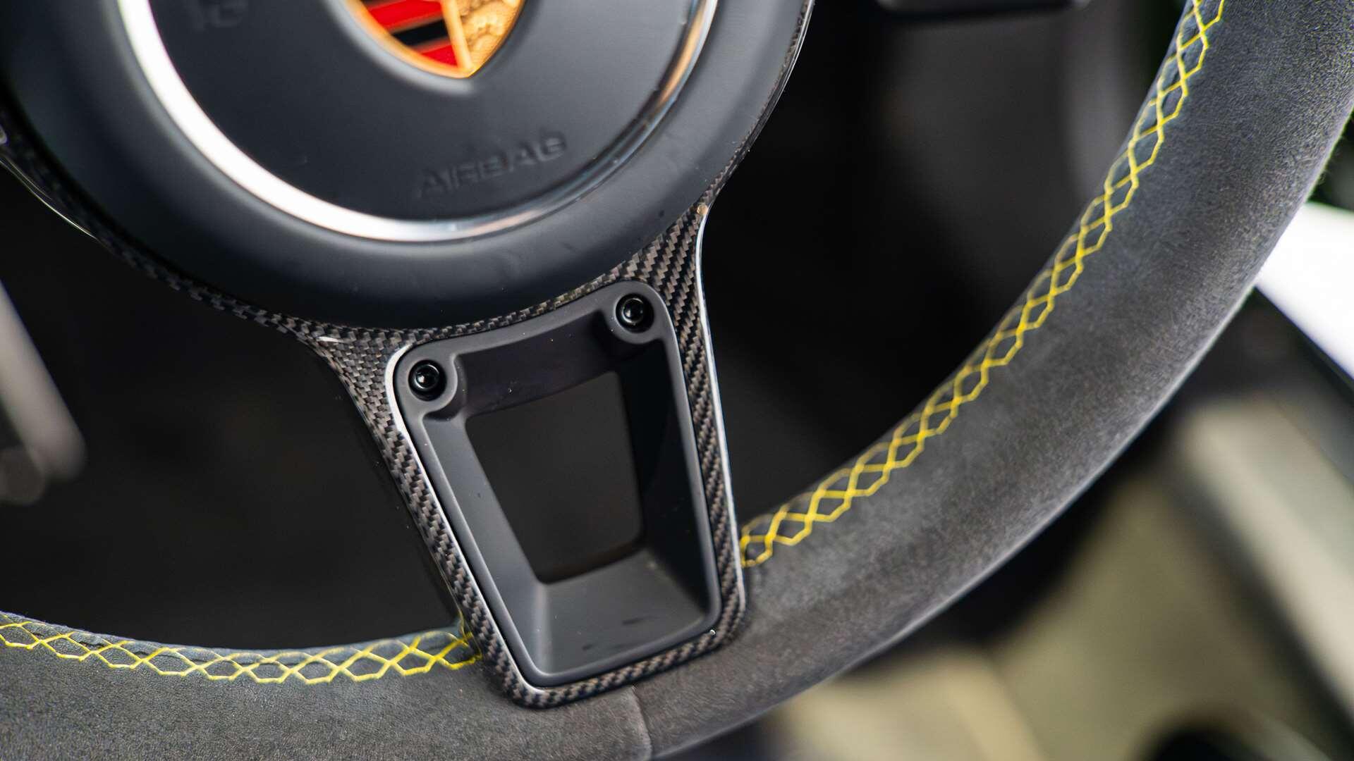 Porsche 911 view 36