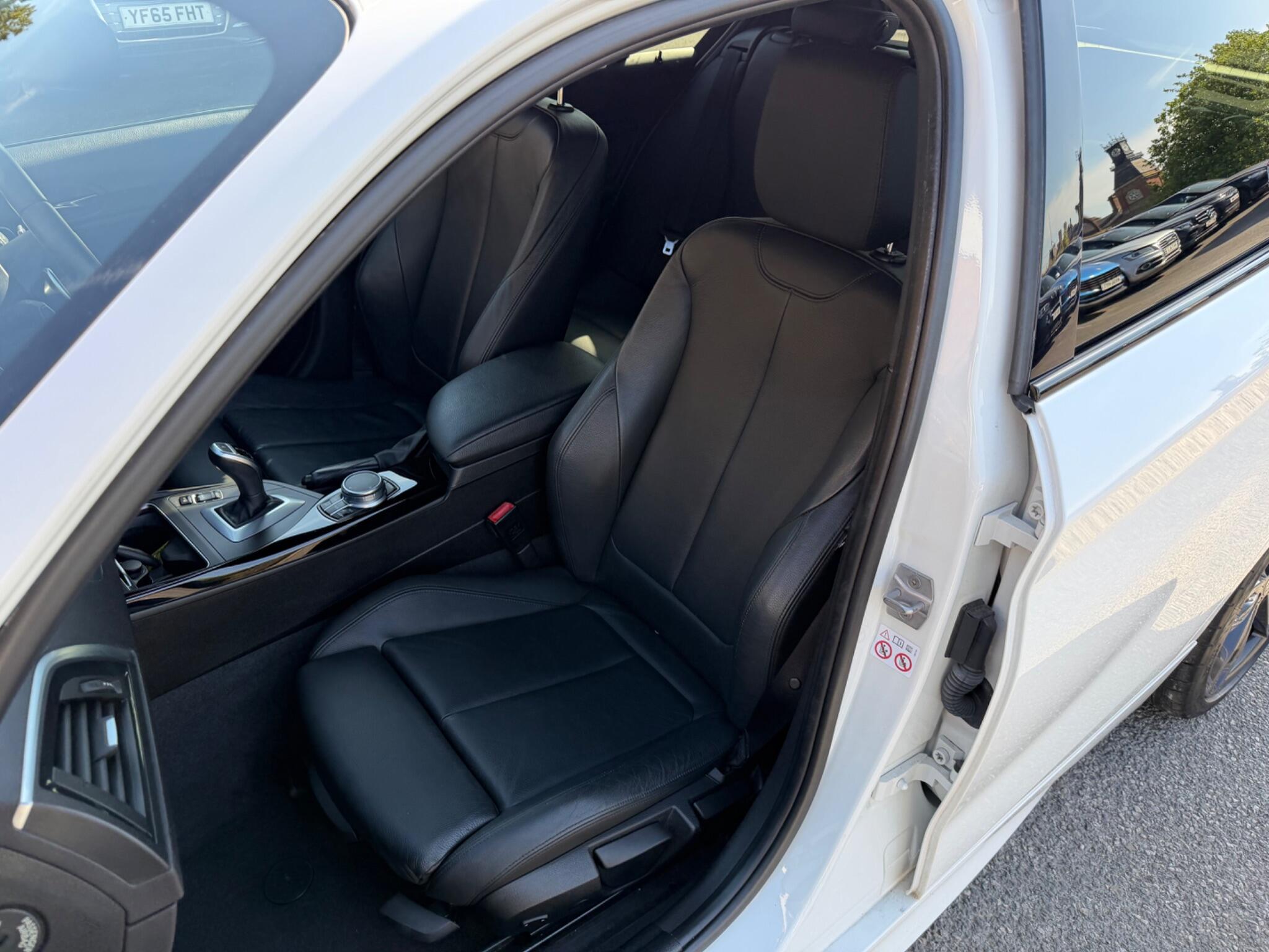 BMW 1 Series view 18