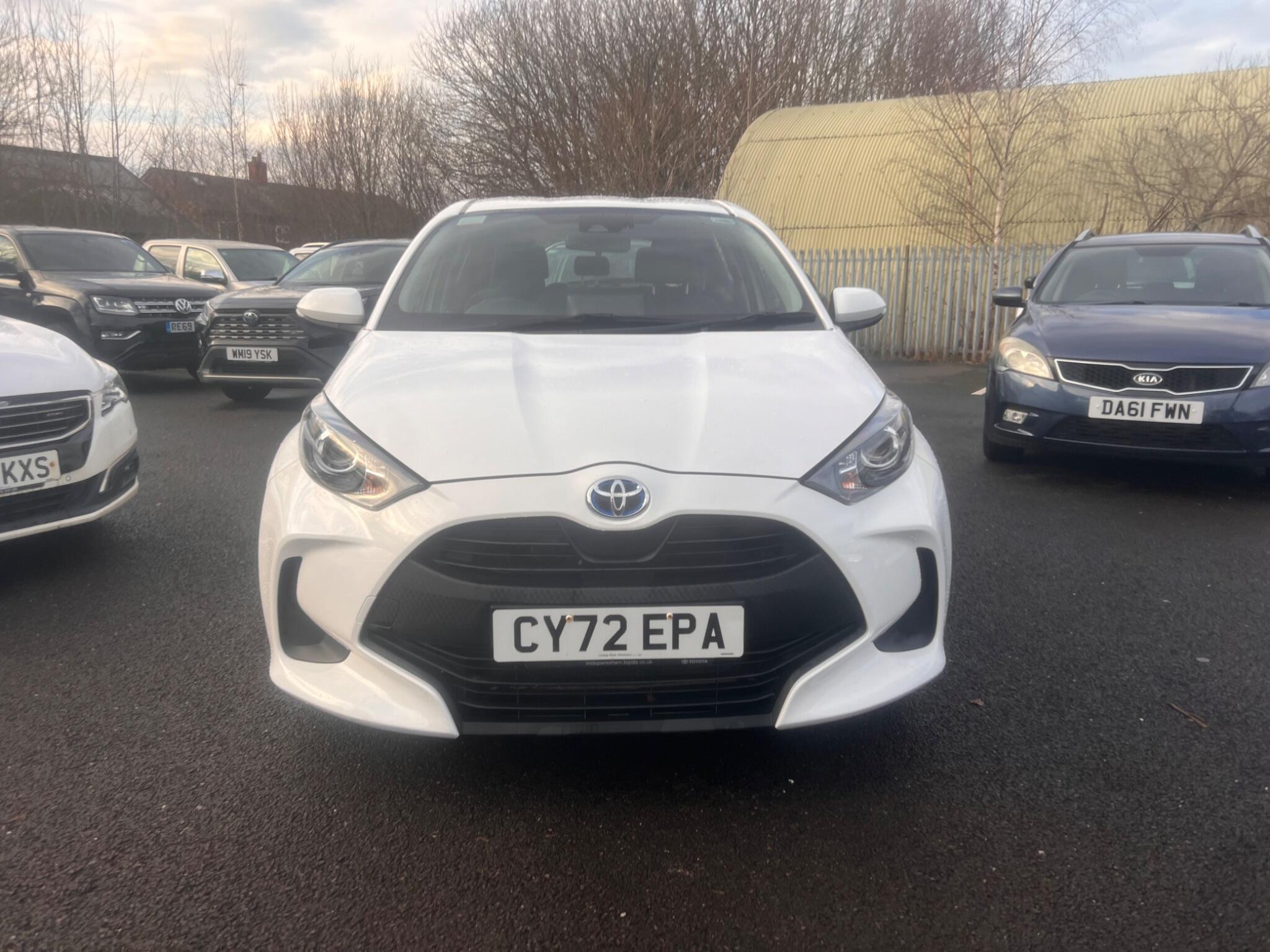 2023 Toyota Yaris 1.5 VVT-h Icon E-CVT Euro 6 (s/s) 5dr • 77,392 miles image 2