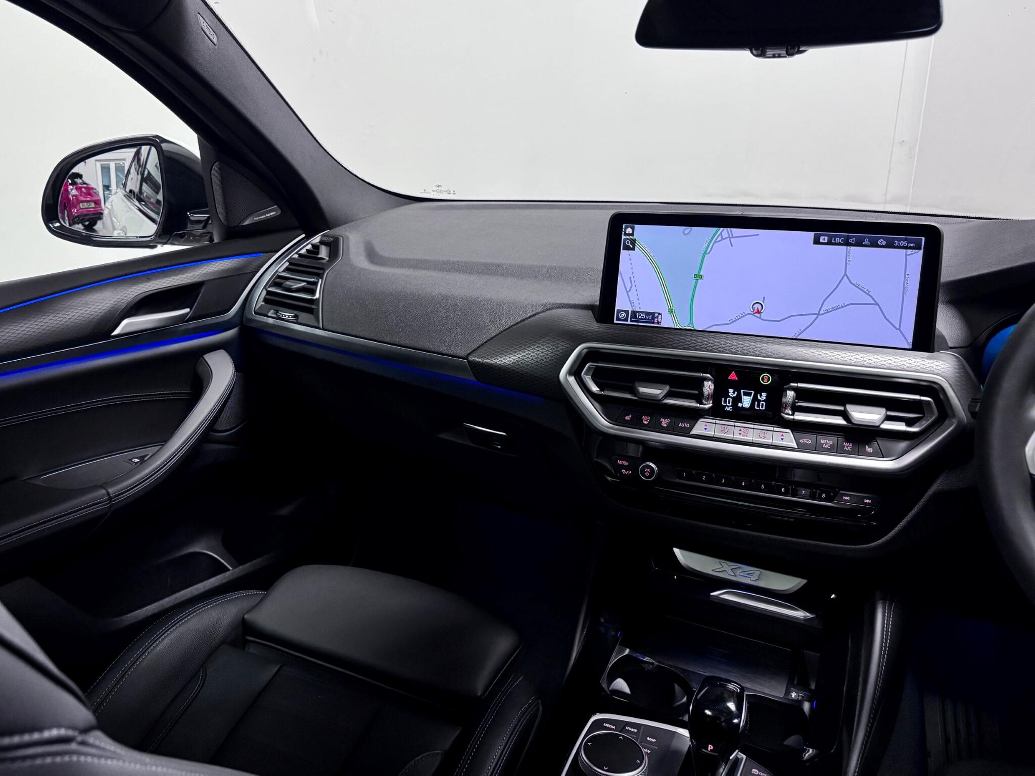 BMW X4 view 14