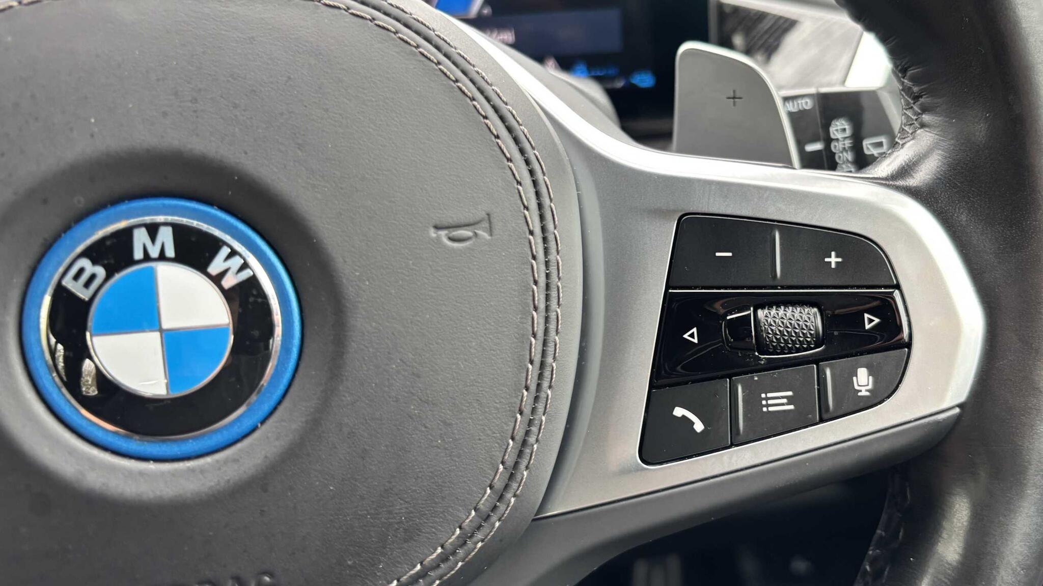 BMW X5 view 21