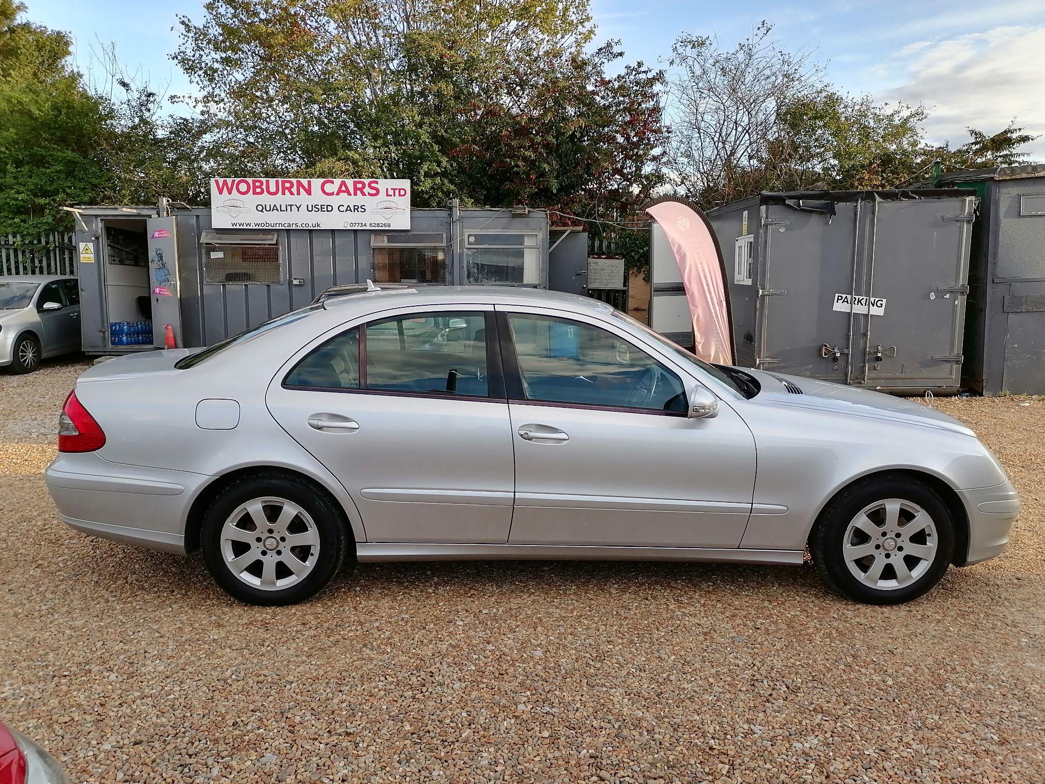 Mercedes-Benz E-Class view 23
