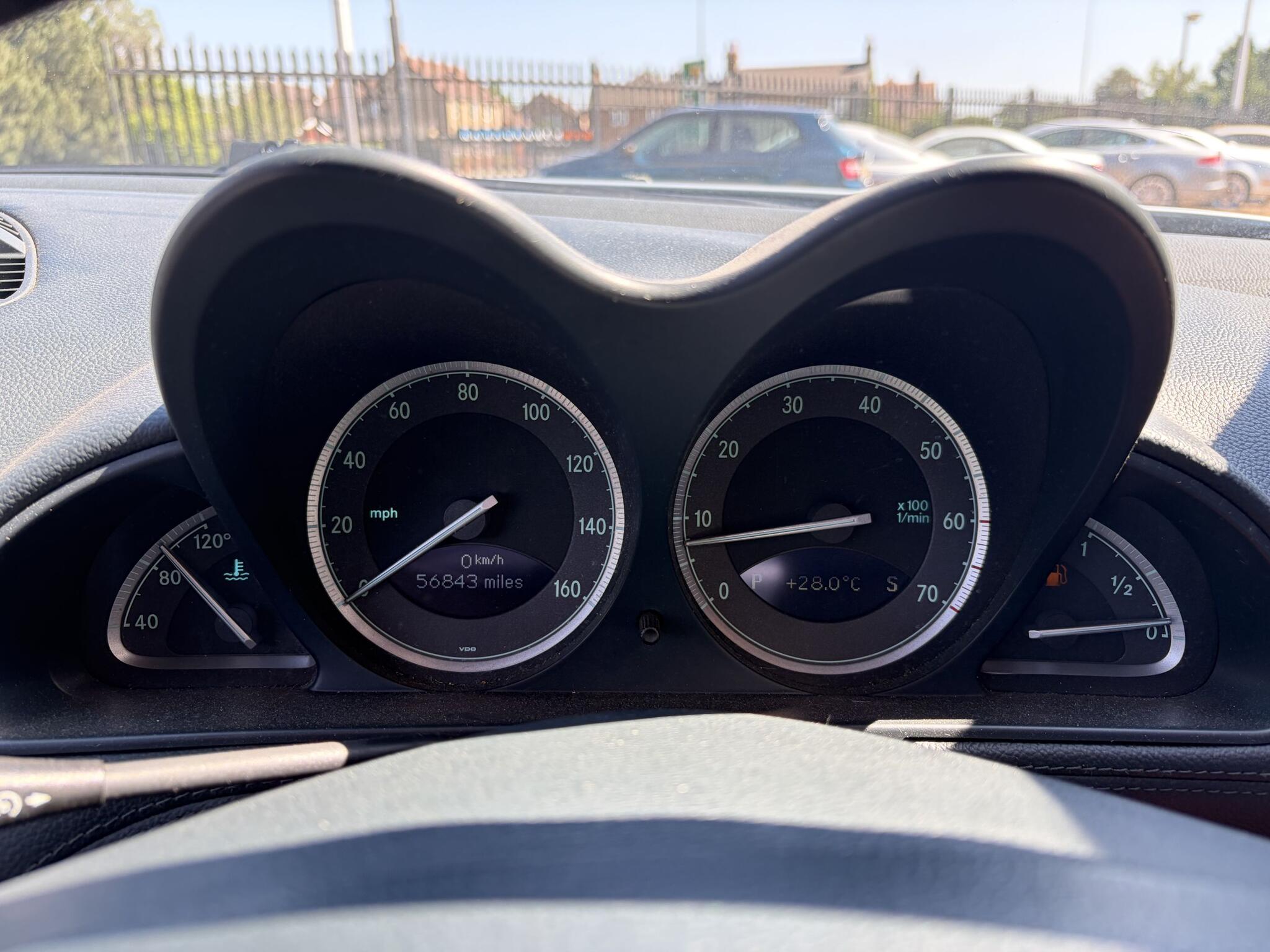 Mercedes-Benz SL view 15