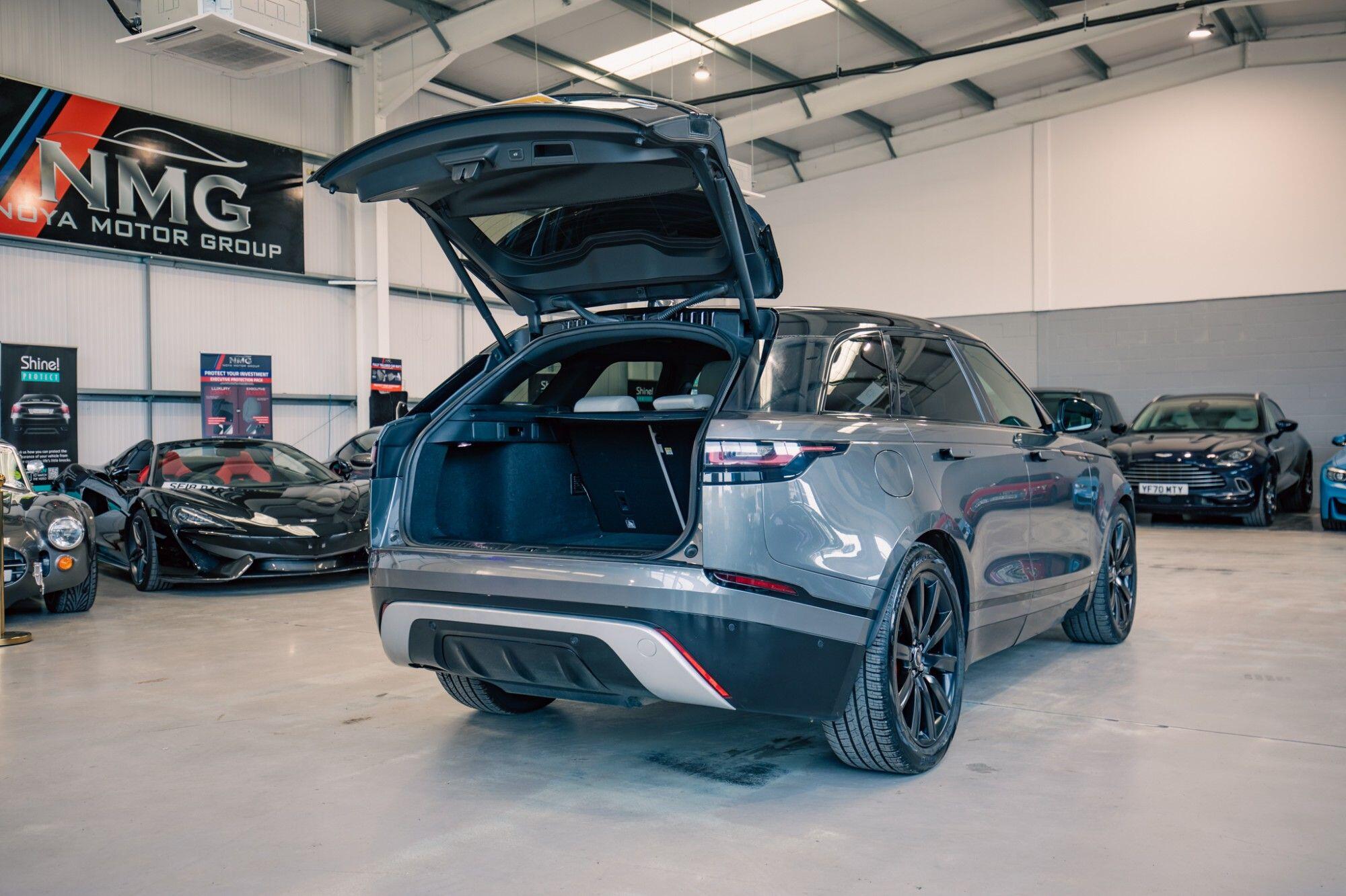 Land Rover Range Rover Velar view 29