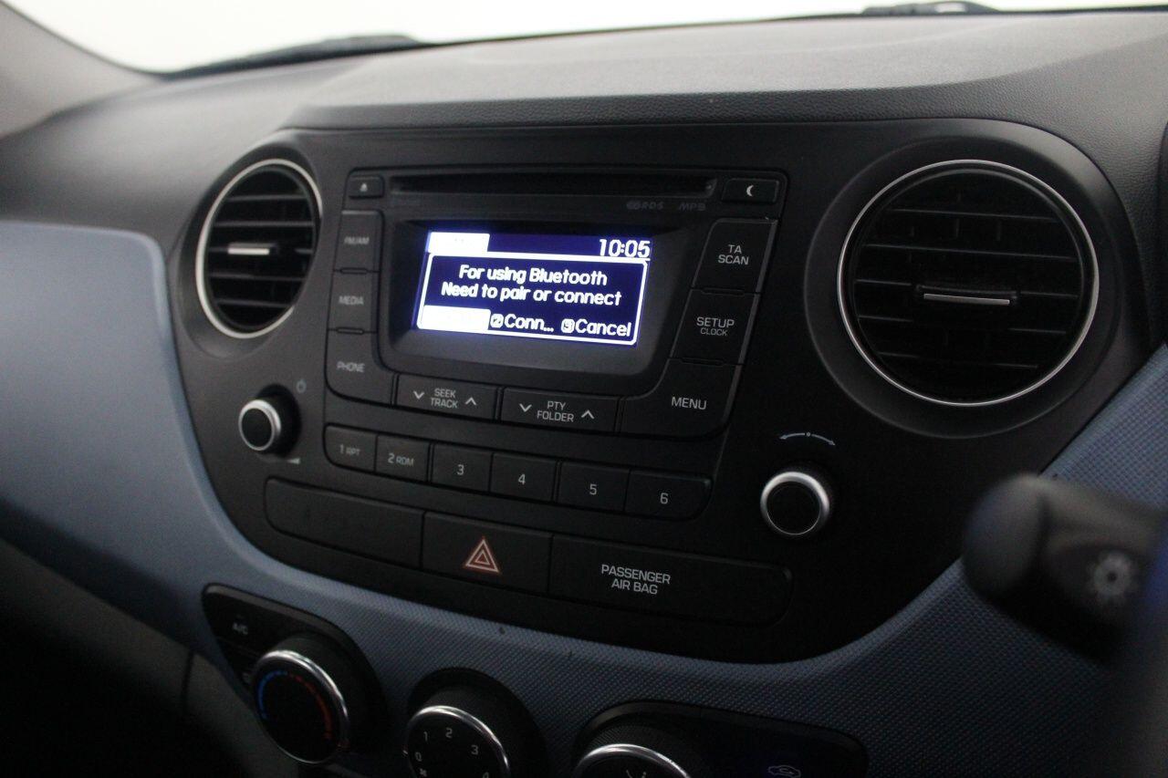 Hyundai i10 view 35