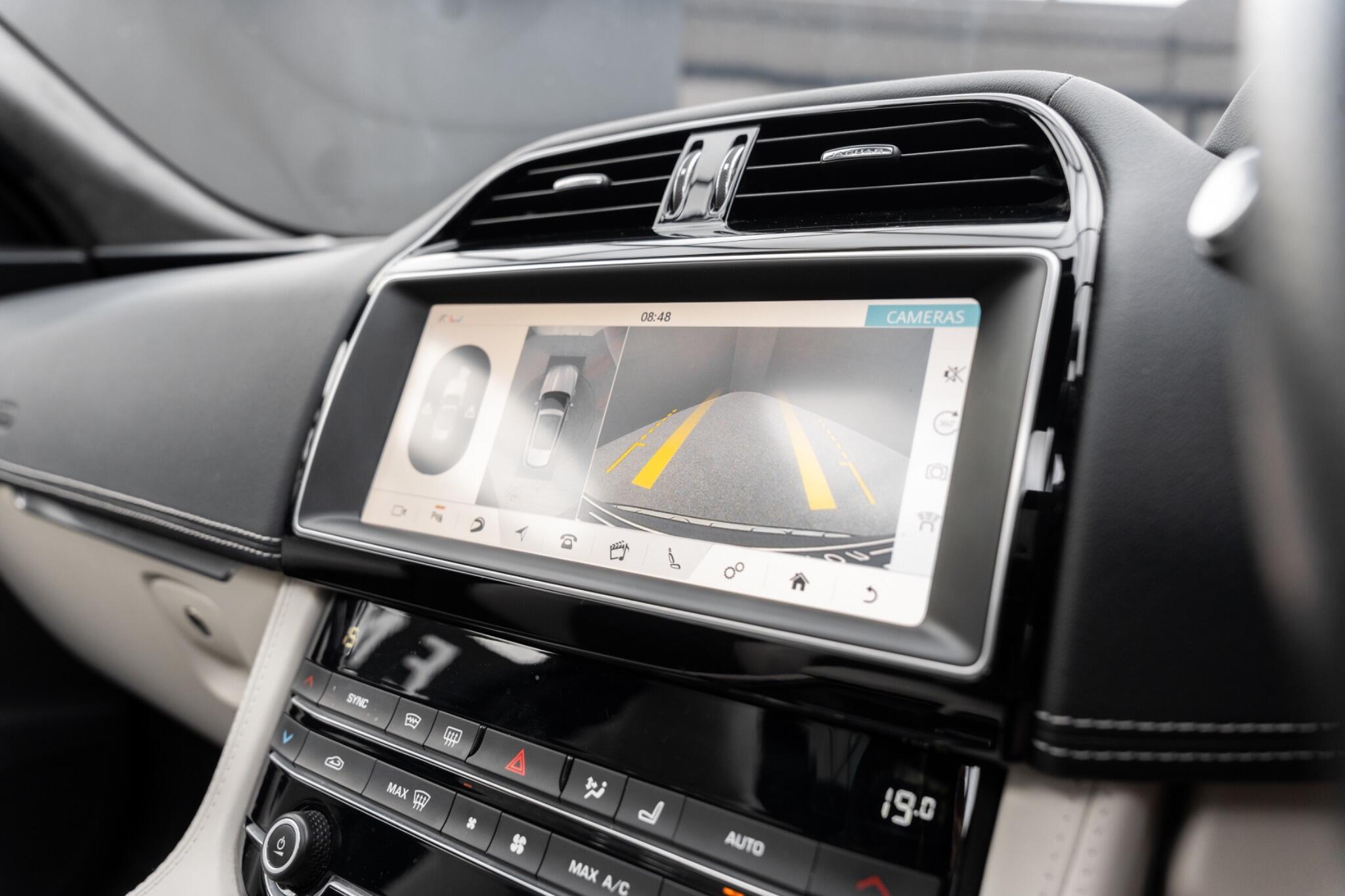 Jaguar F-Pace view 20