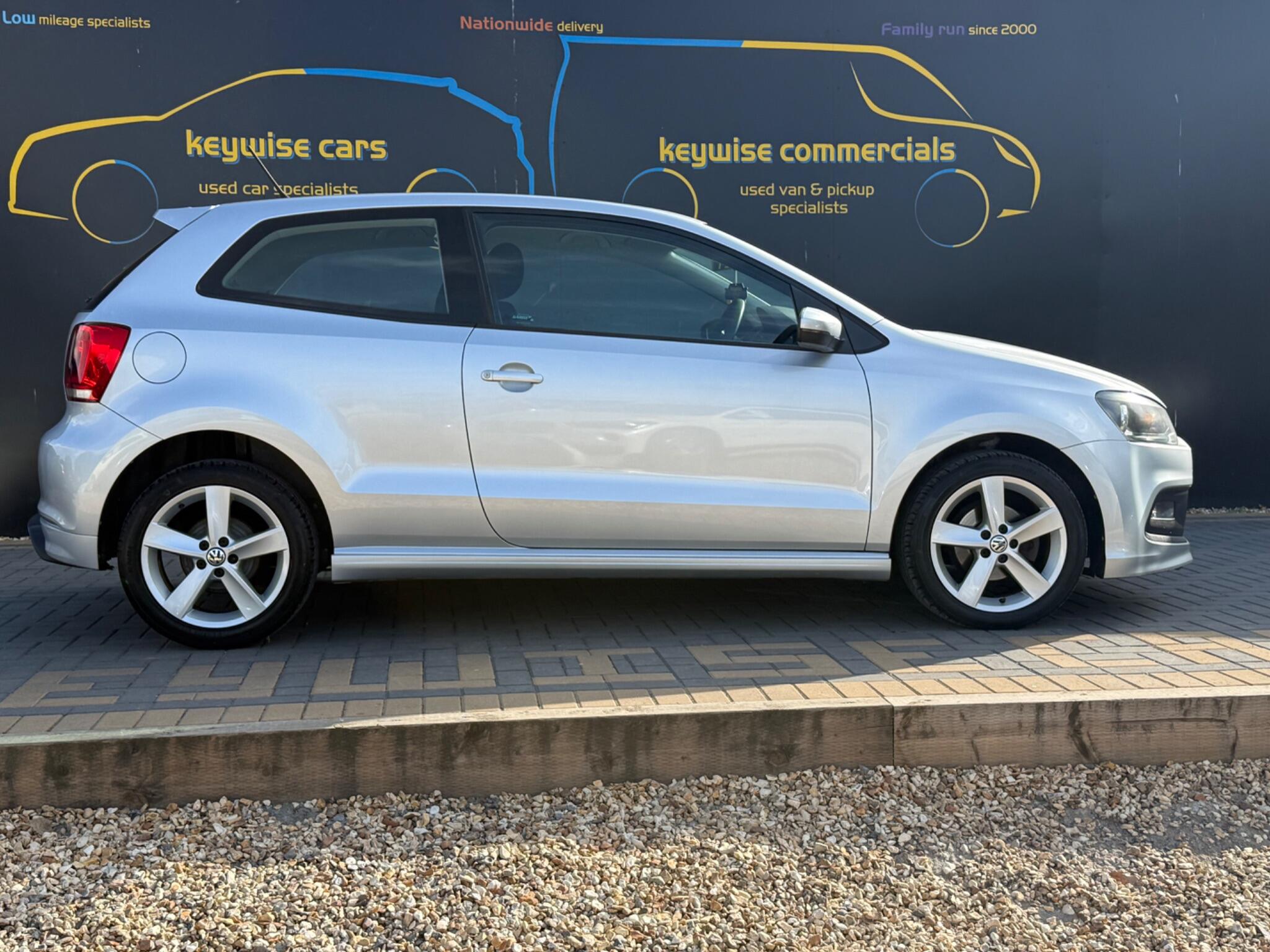 Volkswagen Polo view 7