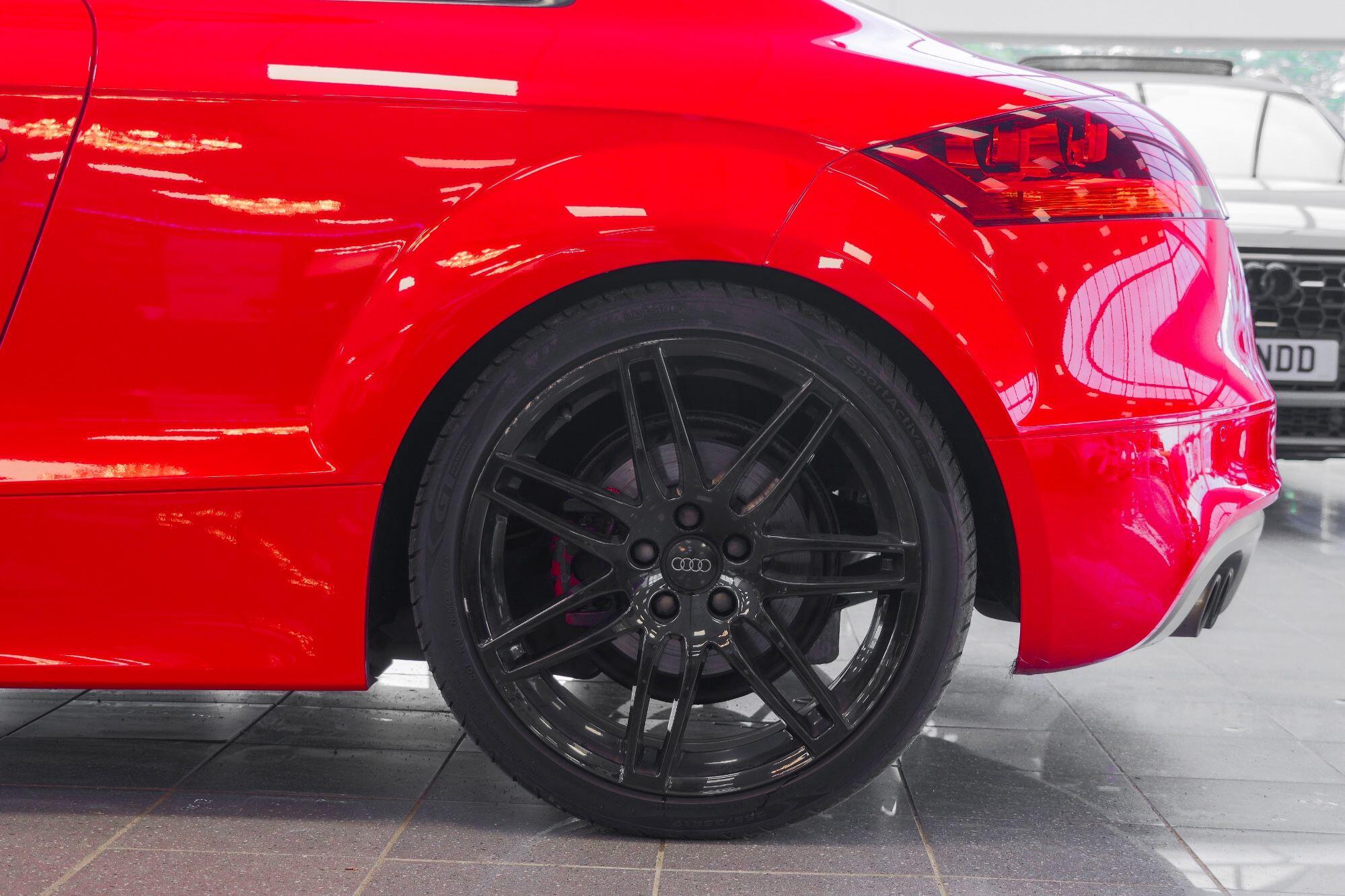 Audi TT view 24