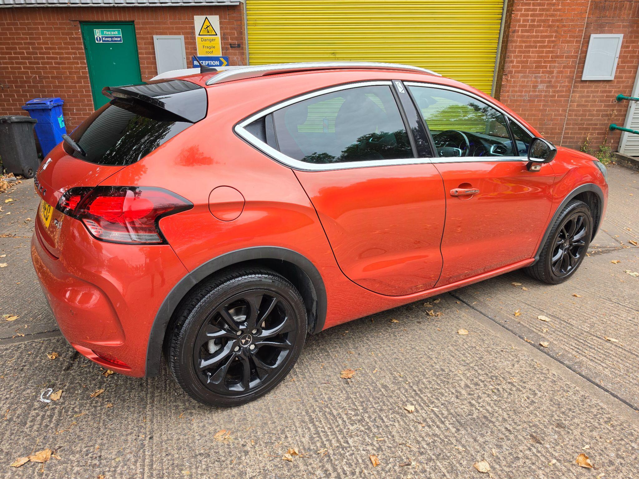 DS Automobiles DS 4 Crossback view 8