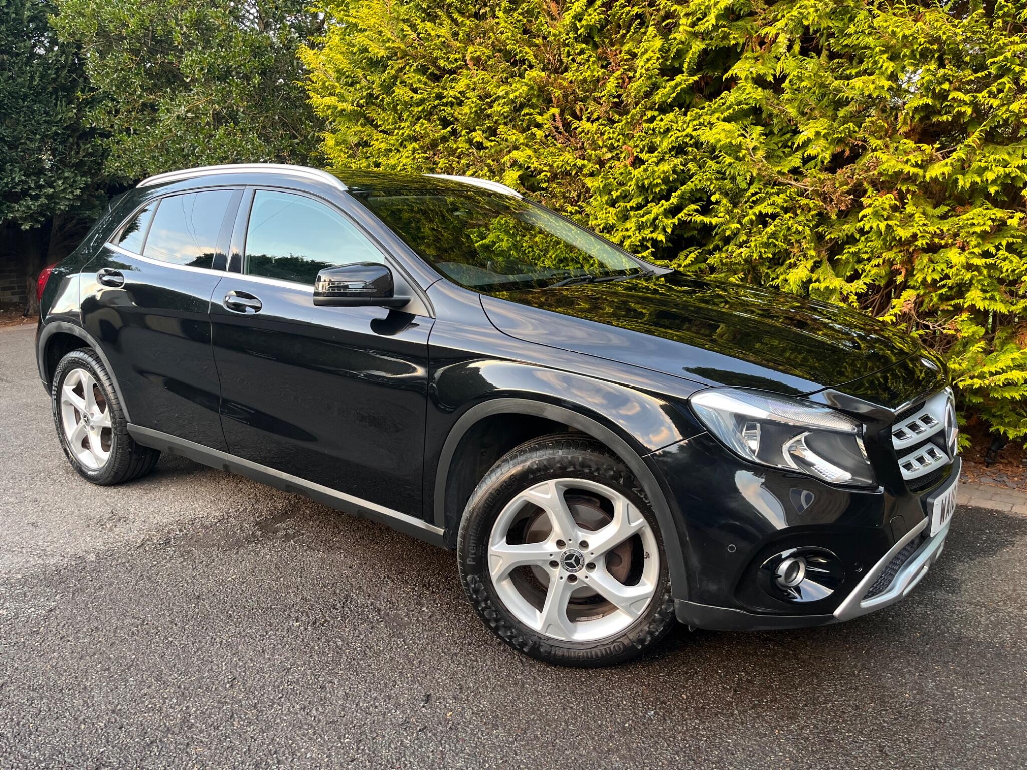 Mercedes-Benz Gla view 20