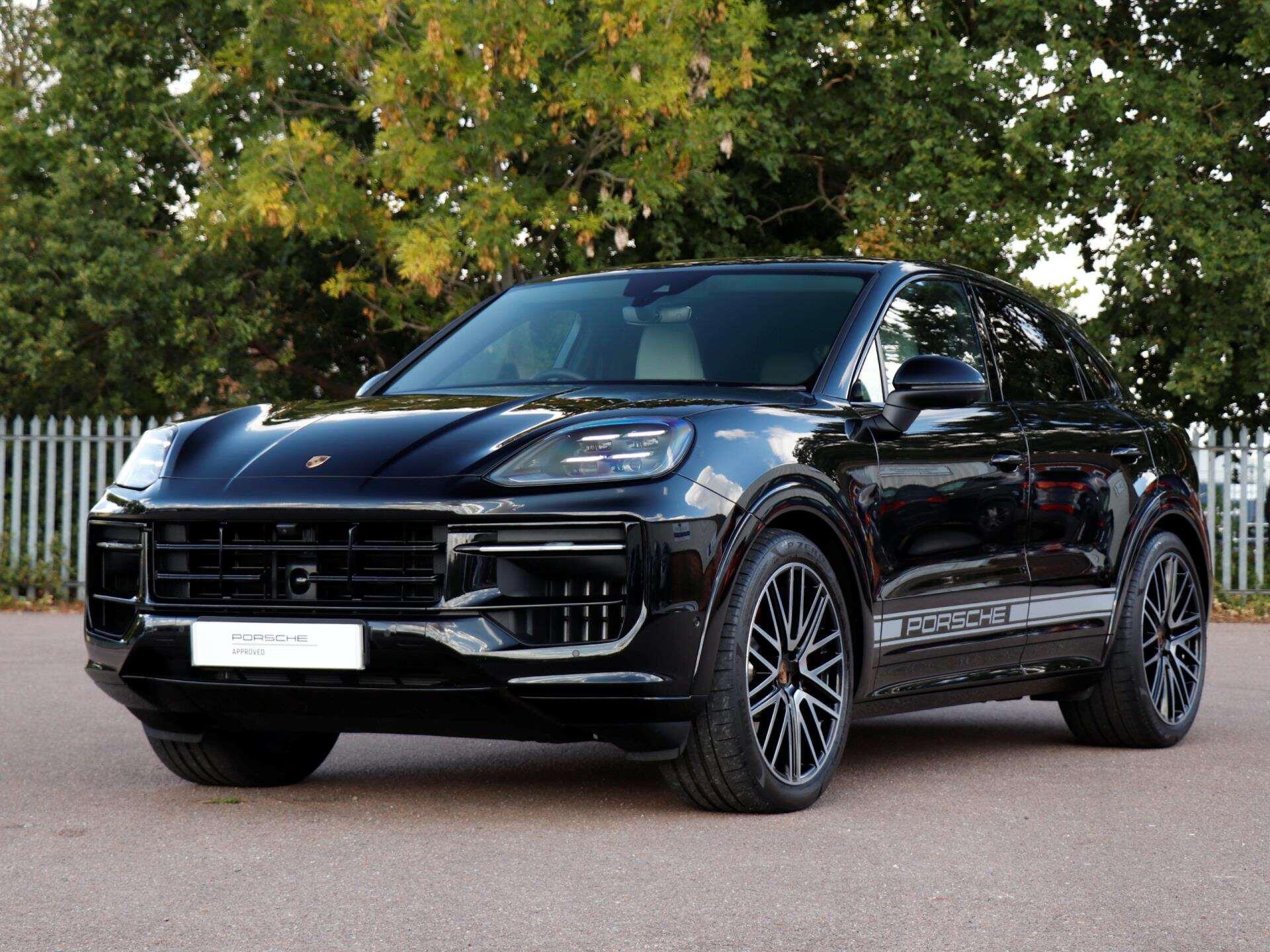 Porsche Cayenne view 35
