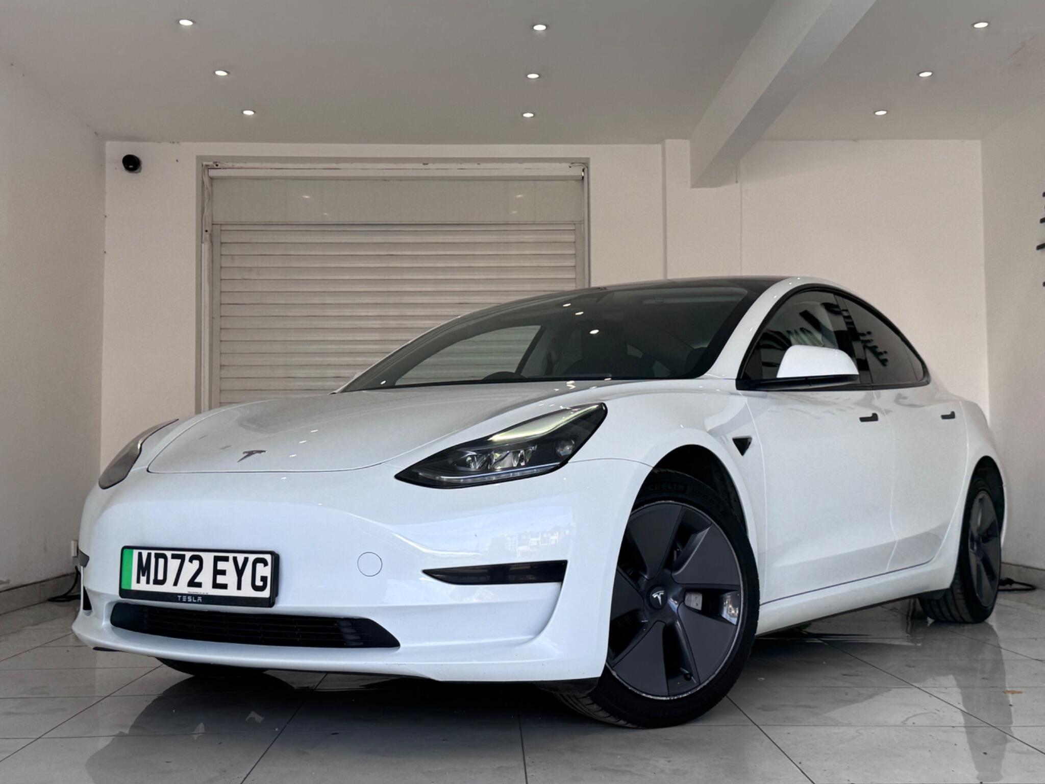 Tesla Model 3 view 4