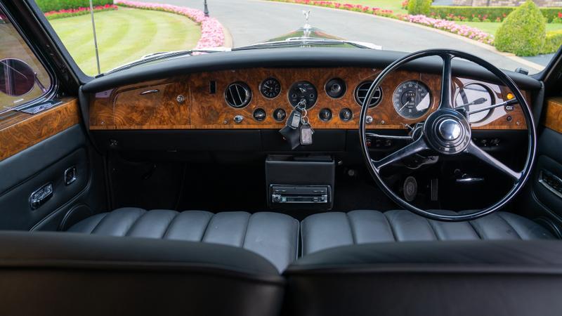Rolls-Royce Phantom view 17