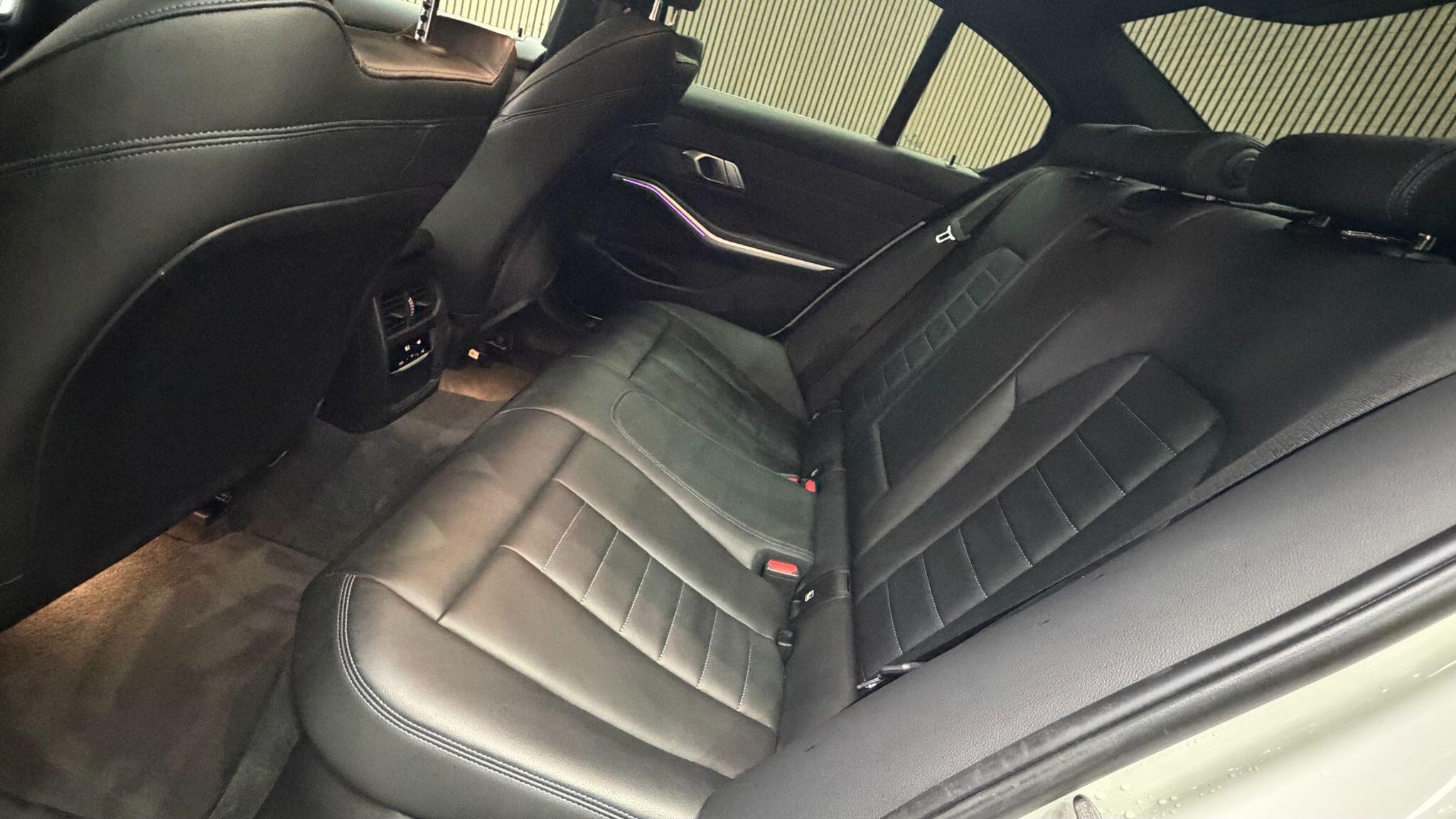BMW 3 Series view 11
