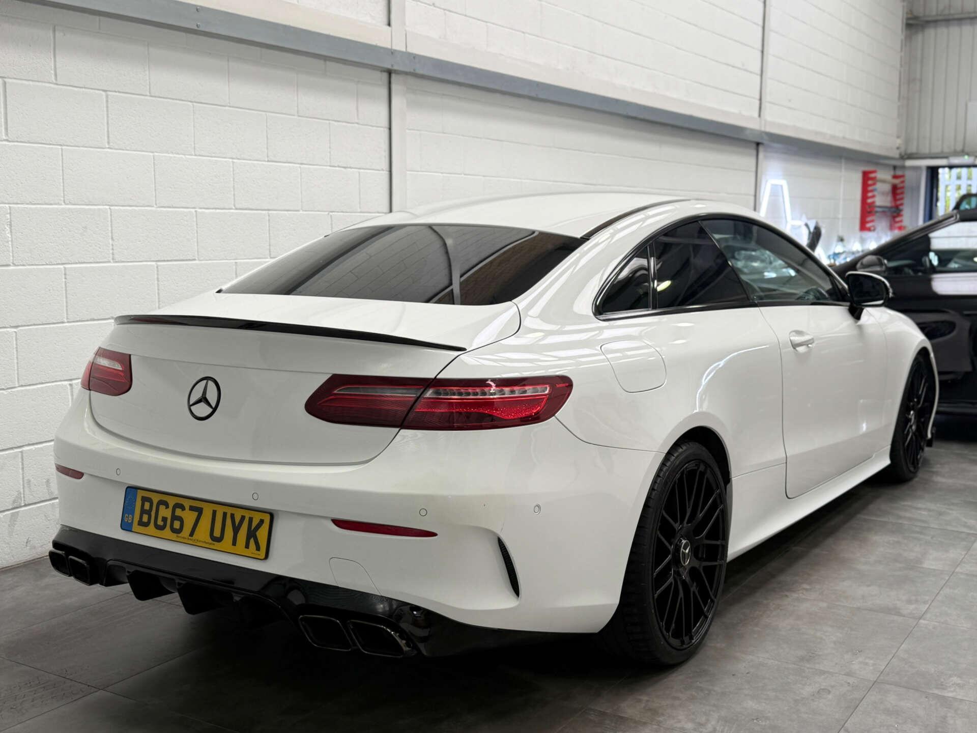 Mercedes-Benz E-Class view 8