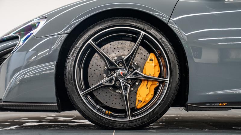 Mclaren 675LT view 19