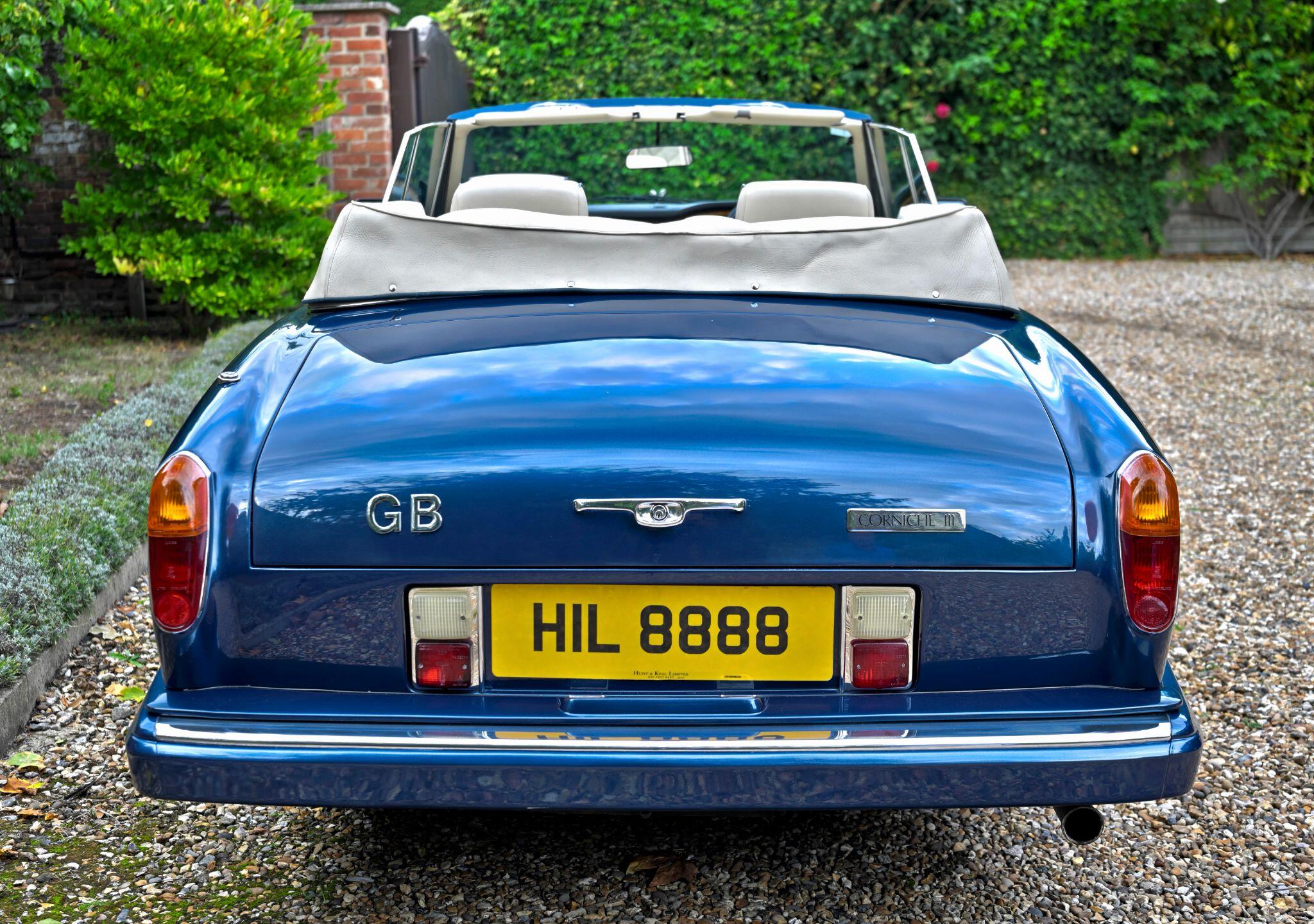 Rolls-Royce Corniche view 22