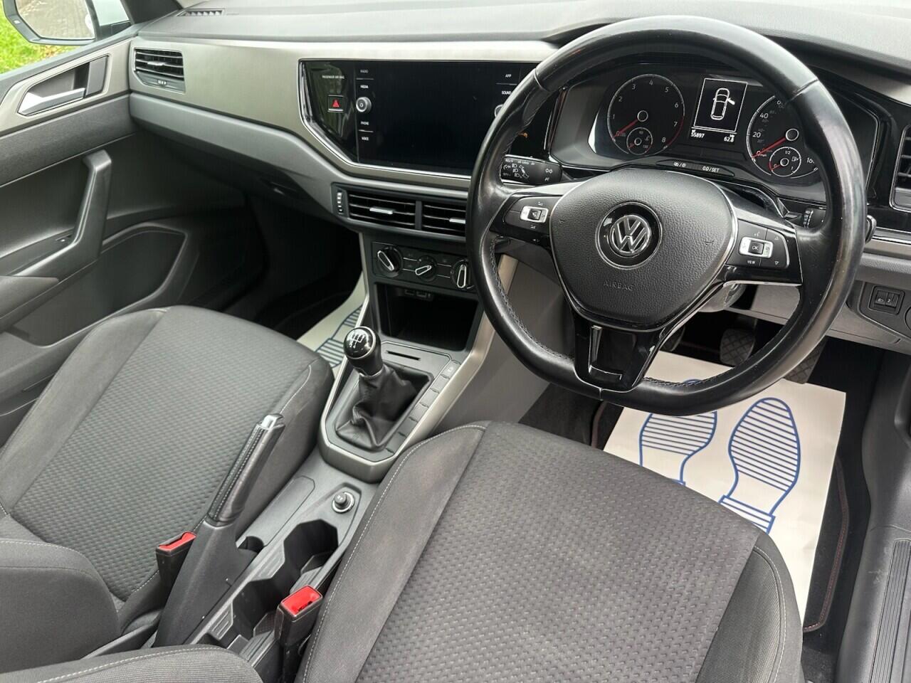 Volkswagen Polo view 2
