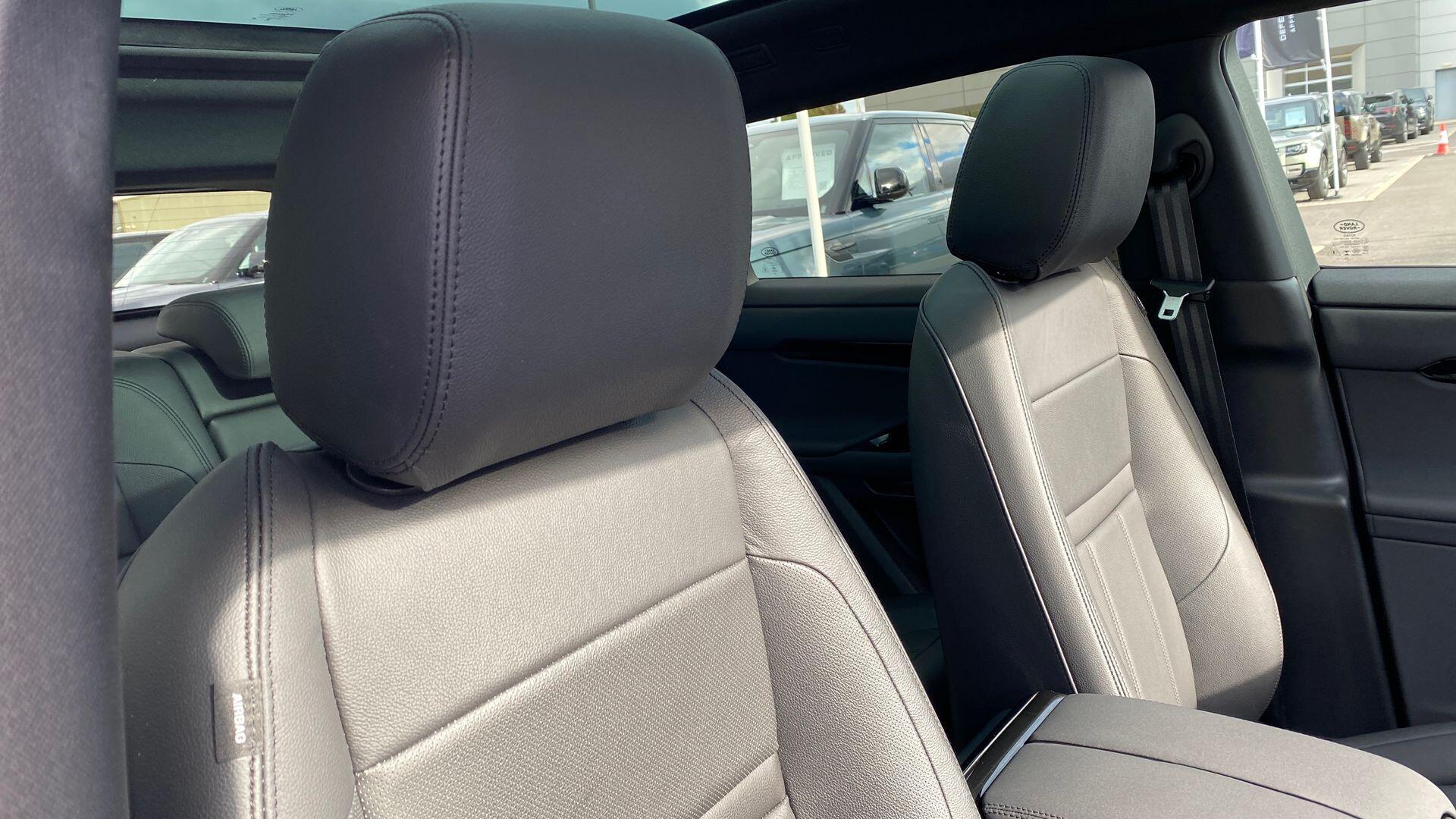 Land Rover Range Rover Evoque view 31