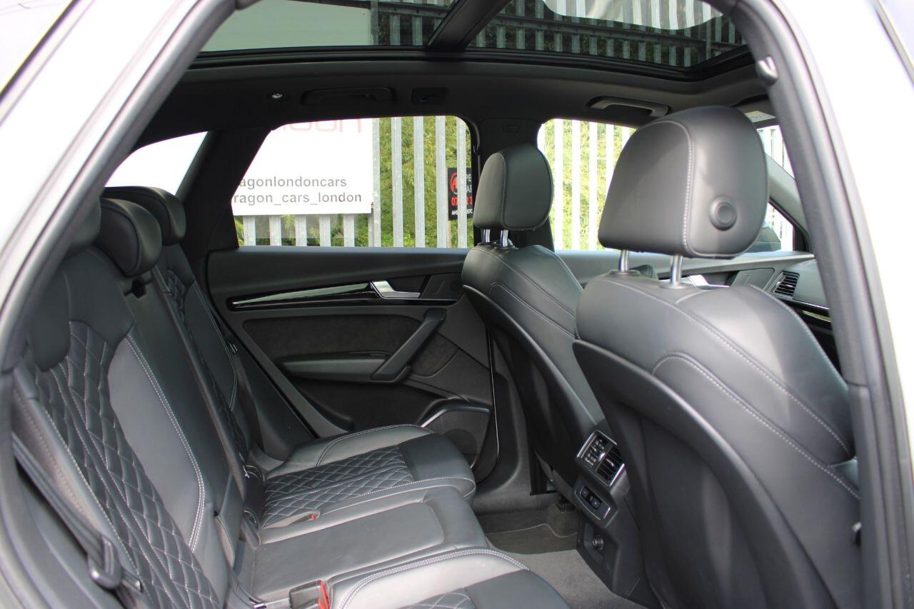 Audi Q5 view 17